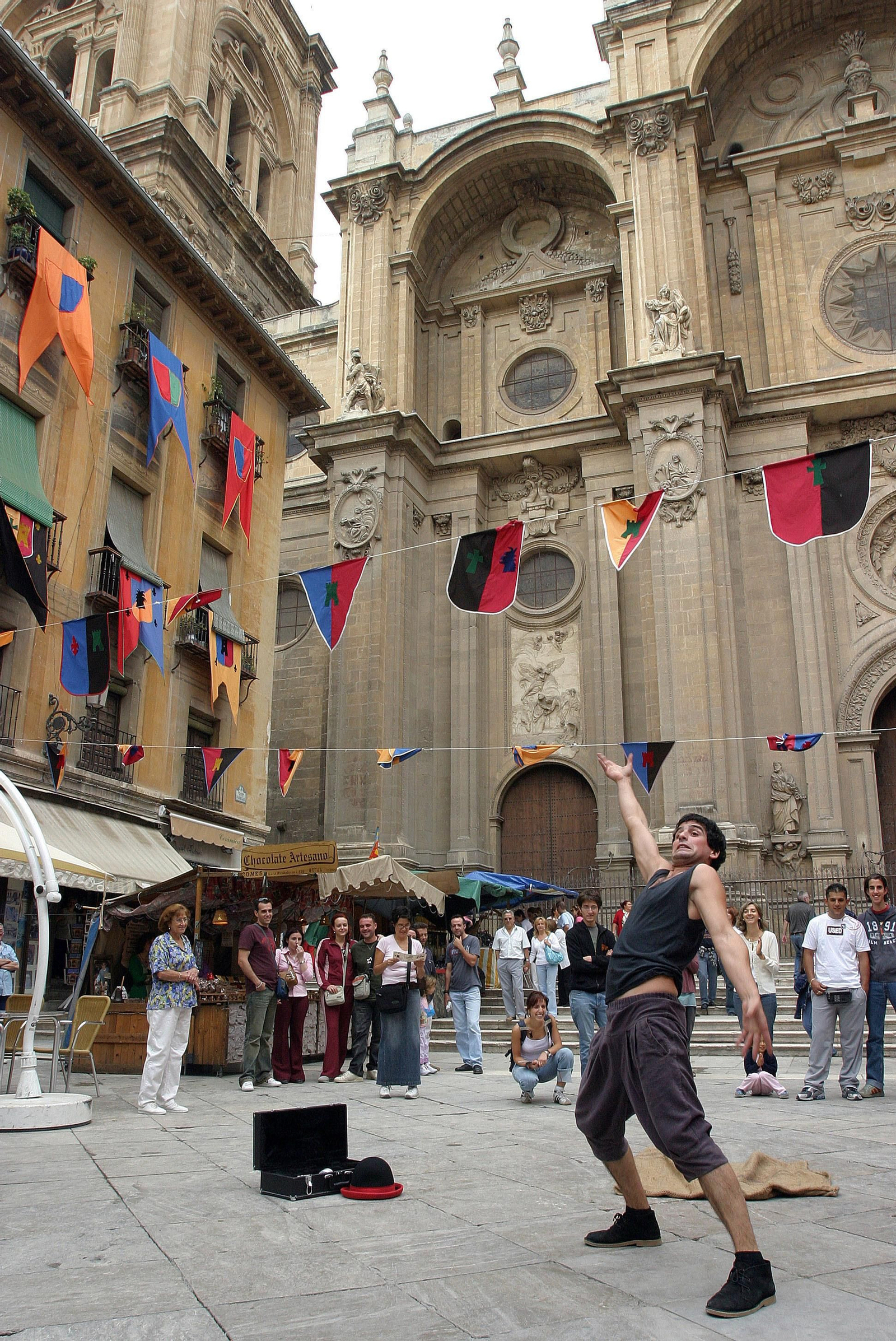 La Plaza de las Pasiegas y las colindantes serán los escenarios de este zoco lúdico-cultural.