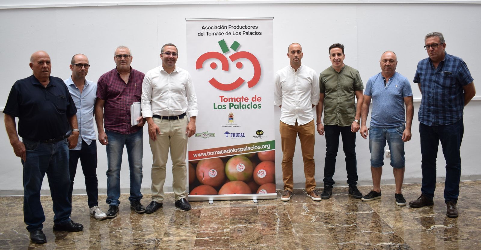 Presentación de la campaña 2018 de los Tomates de Los Palacios.