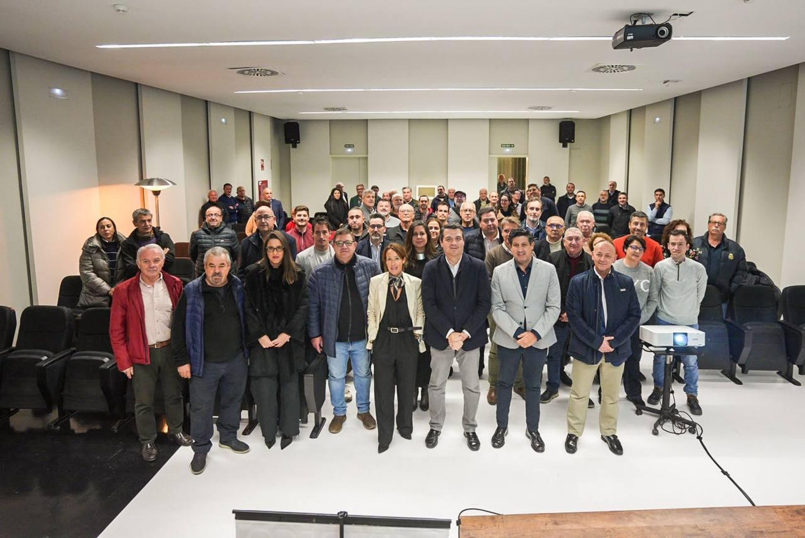 Las autoridades, con los clubes de la ciudad en el Museo del Deporte.