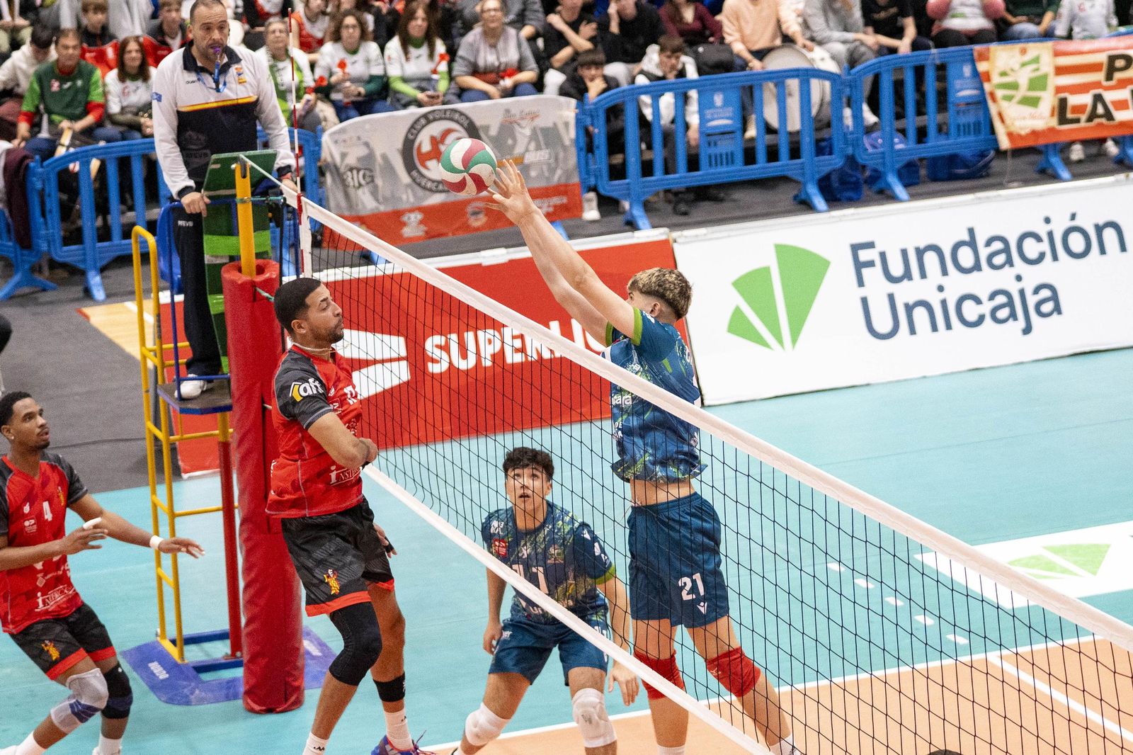 Las imágenes del partido entre Unicaja Costa de Almería y Instercap Asisa Tarragona