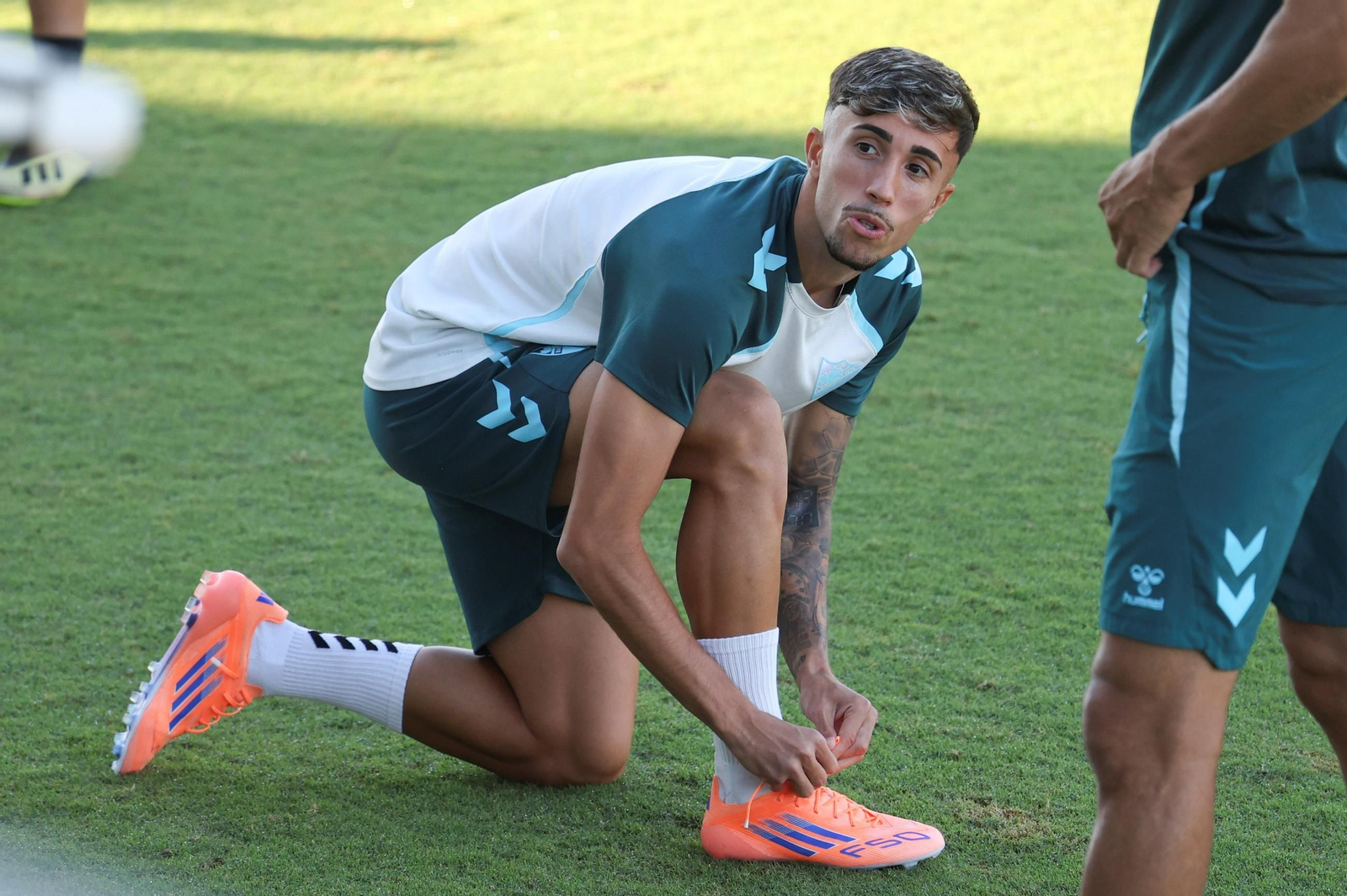 David Larrubia, pasillo, 'catea' y felicitaciones por la renovación