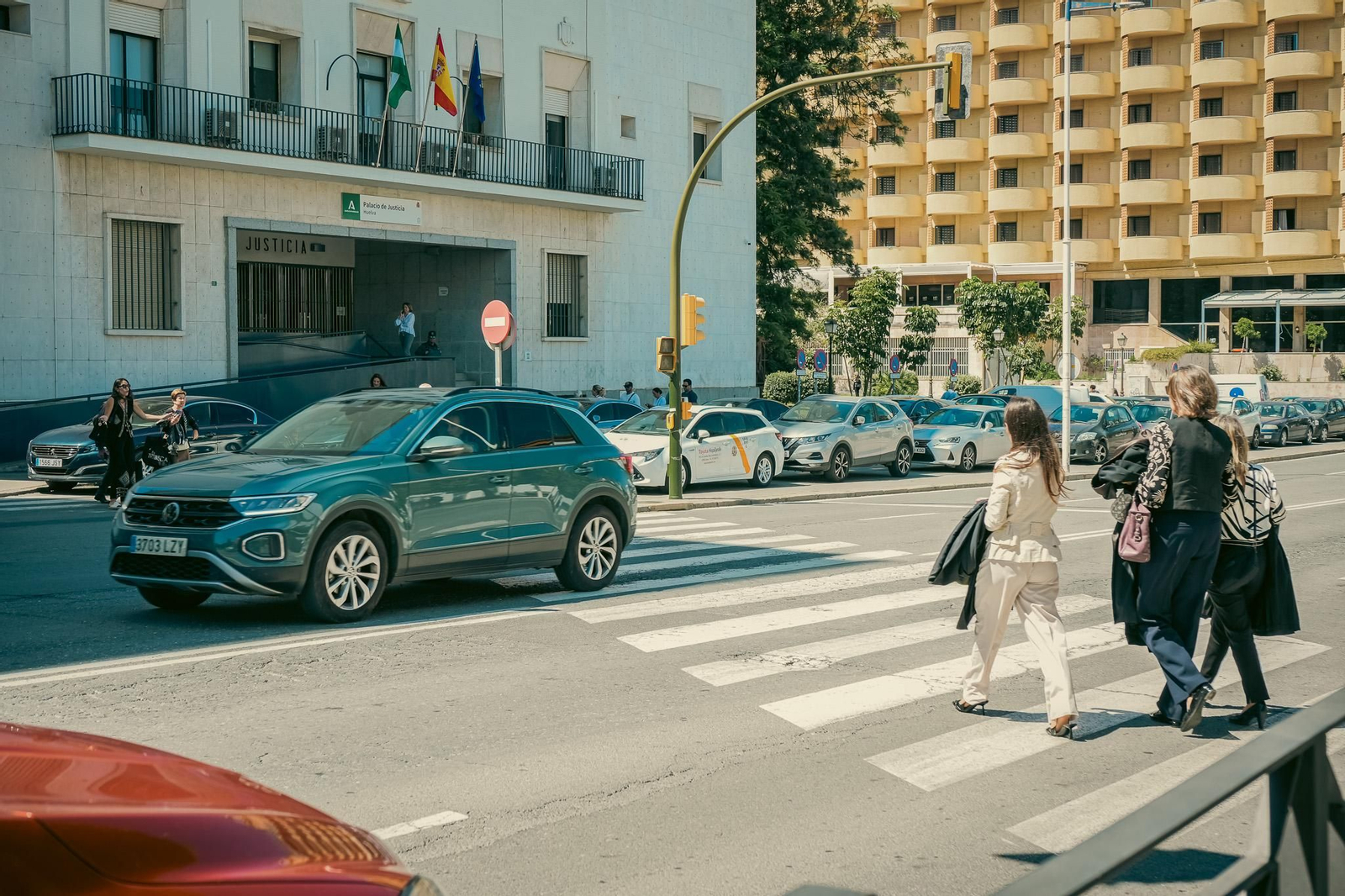 Así se vivió el apagón en las calles de Huelva, en imágenes