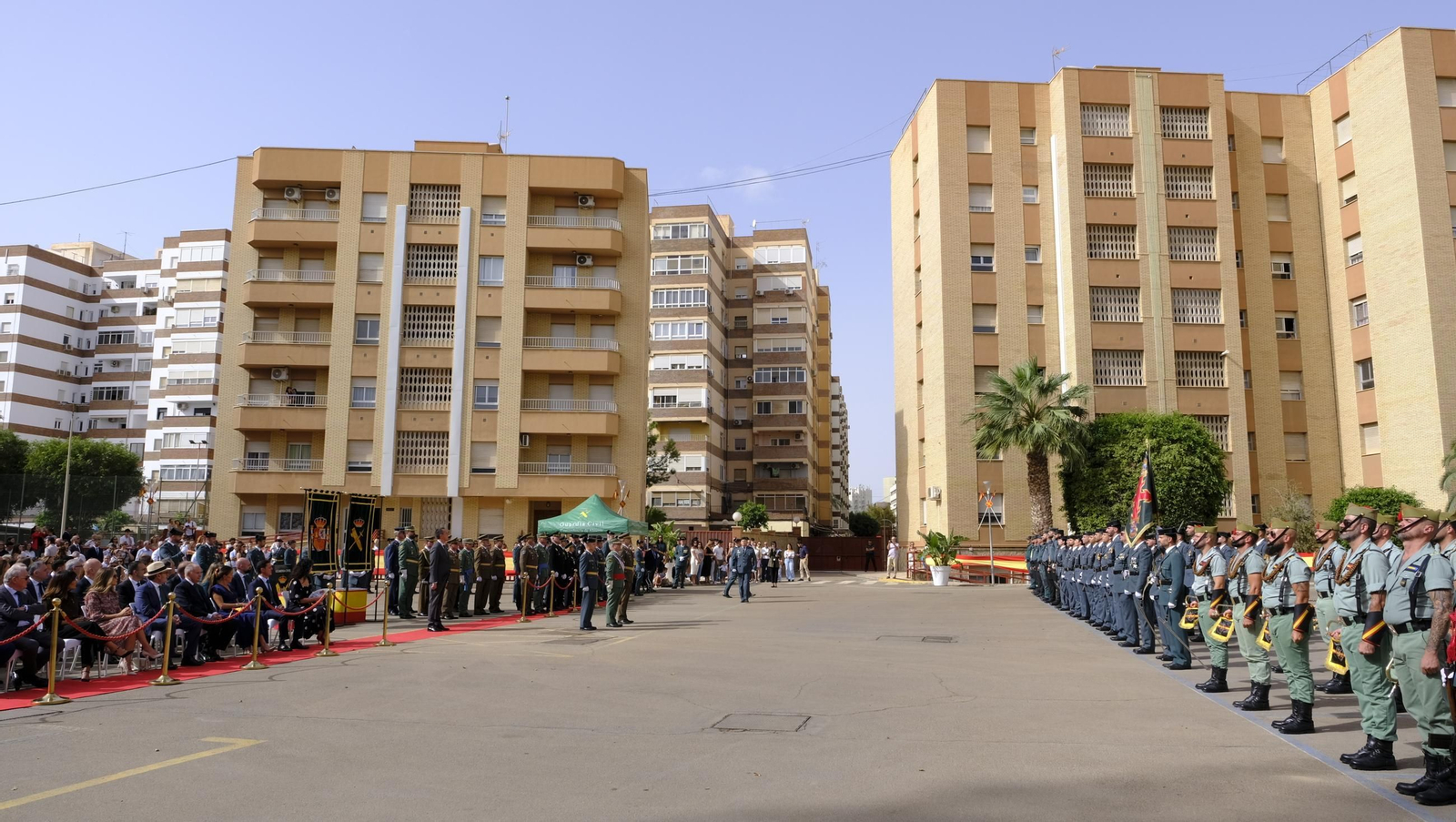 Las imágenes de la celebración del Día del Pilar en la Comandancia de la Guardia Civil de Almería