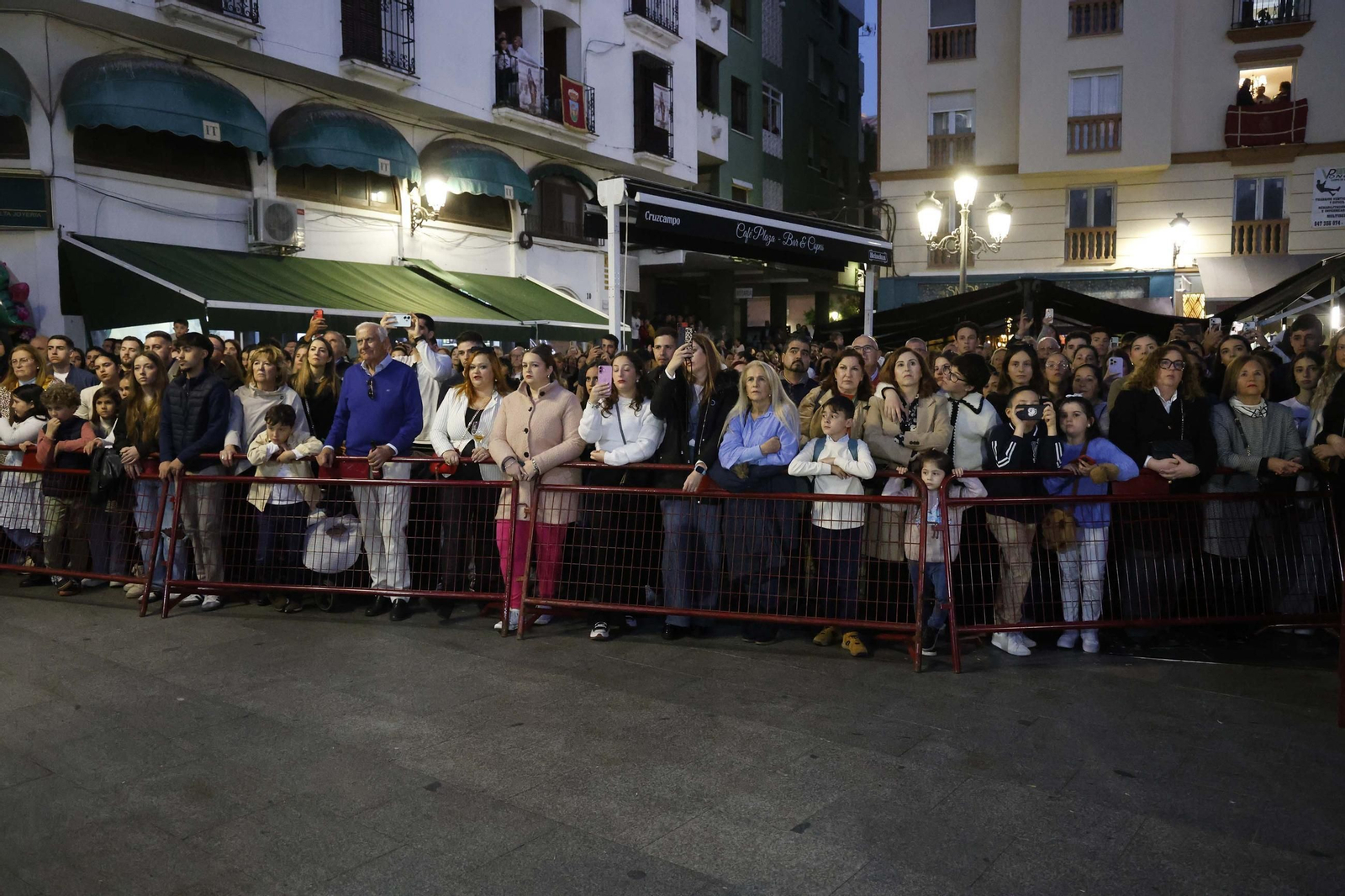Fotos del Jueves Santo en La Línea: Perdón, Gran Poder y Angustias