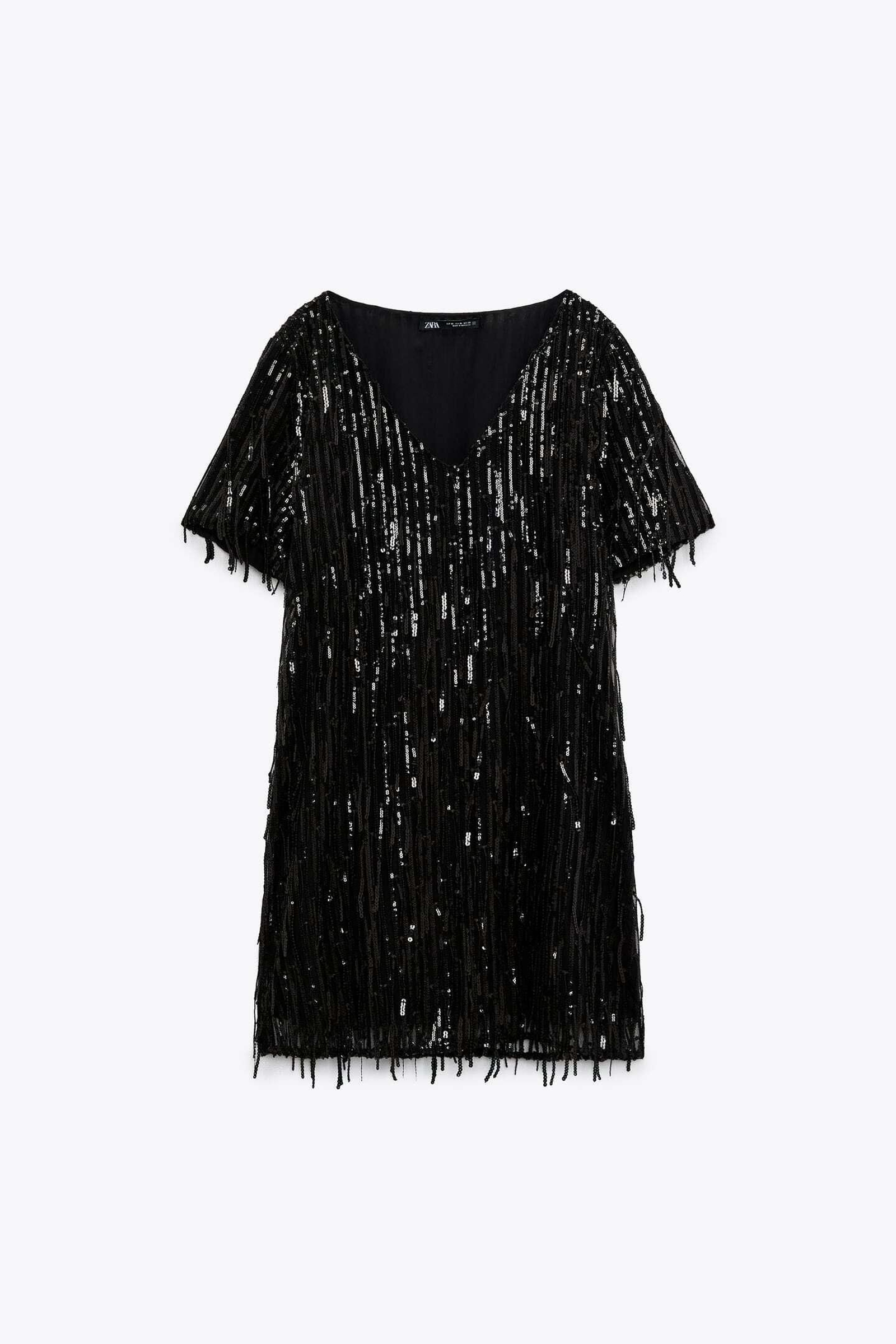 Vestido de lentejuelas de Zara.