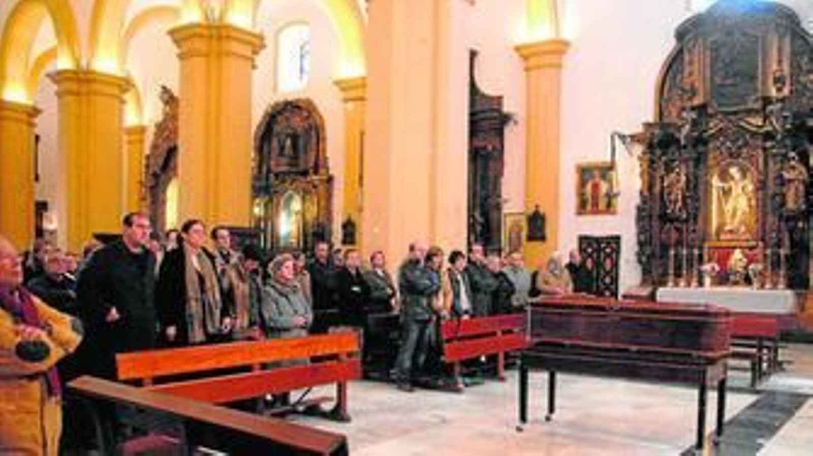 Funeral de Fernando Miranda, ayer en la Iglesia Mayor Parroquial.
