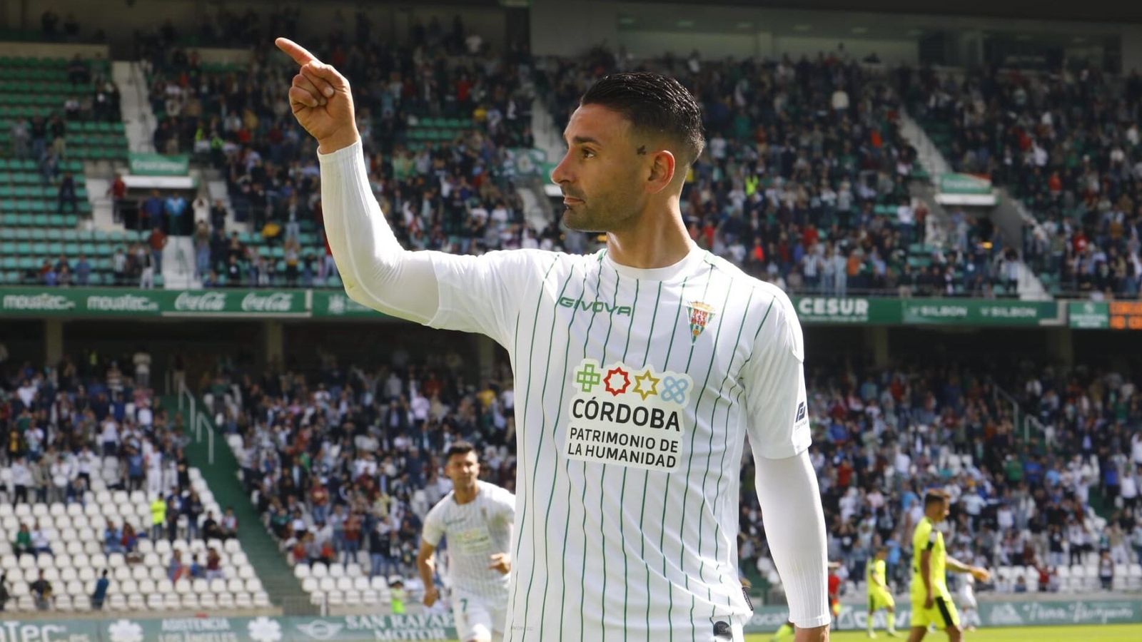 Kike Márquez celebra su gol ante el Ceuta.