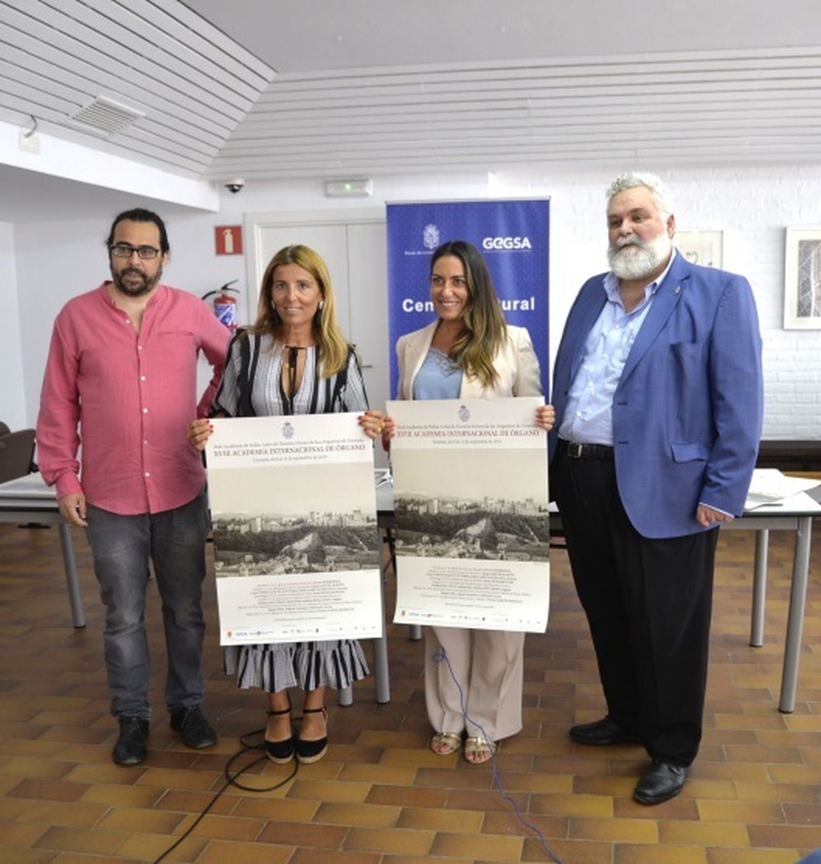 Presentación en el auditorio Falla.