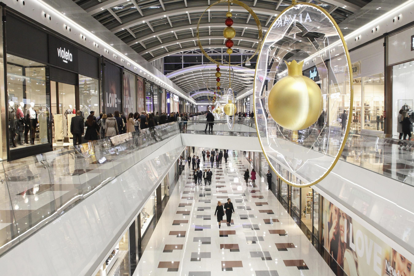 Fiesta en Granada por la apertura del Nevada