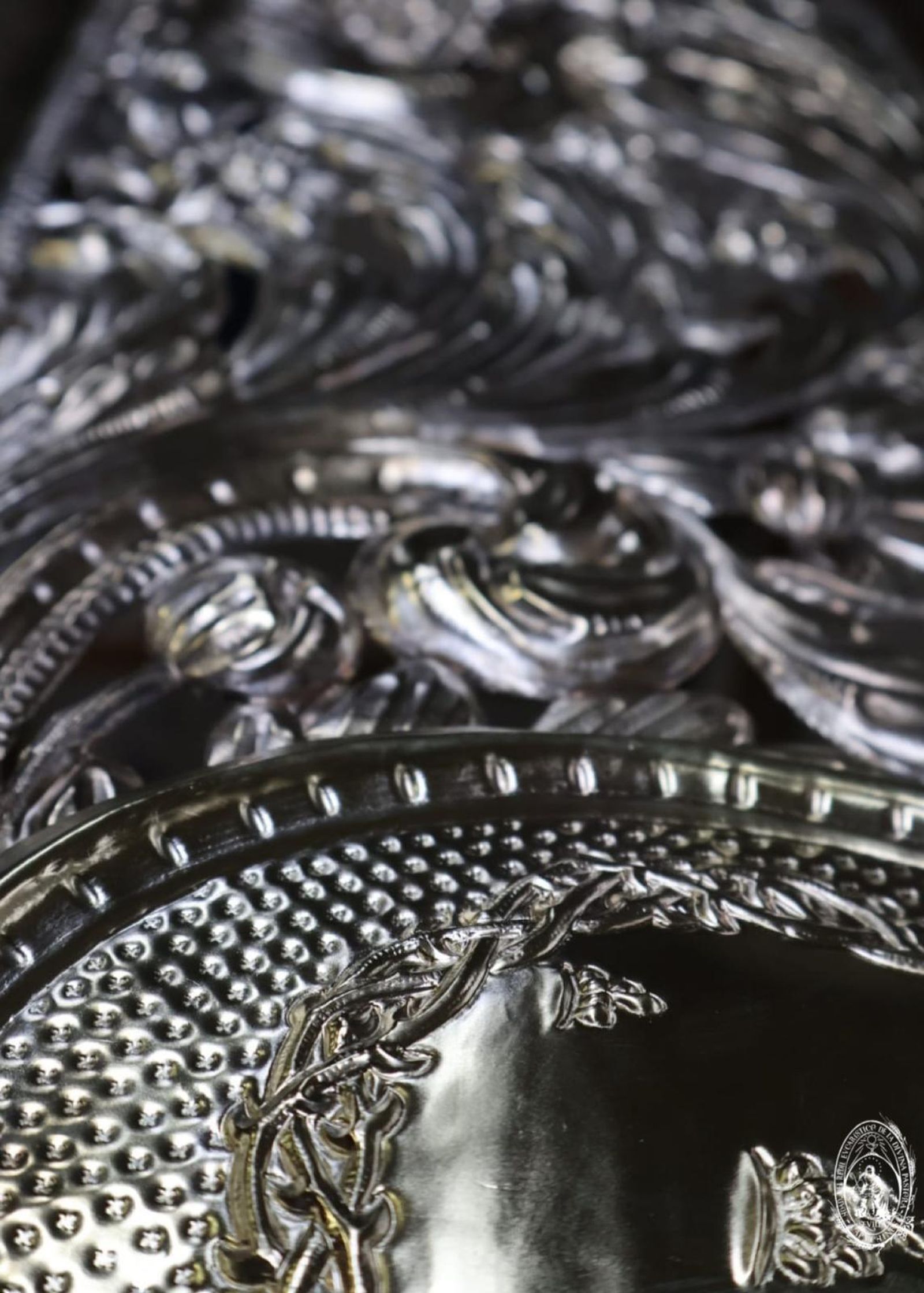 Detalle del paso de plata de la Divina Pastora