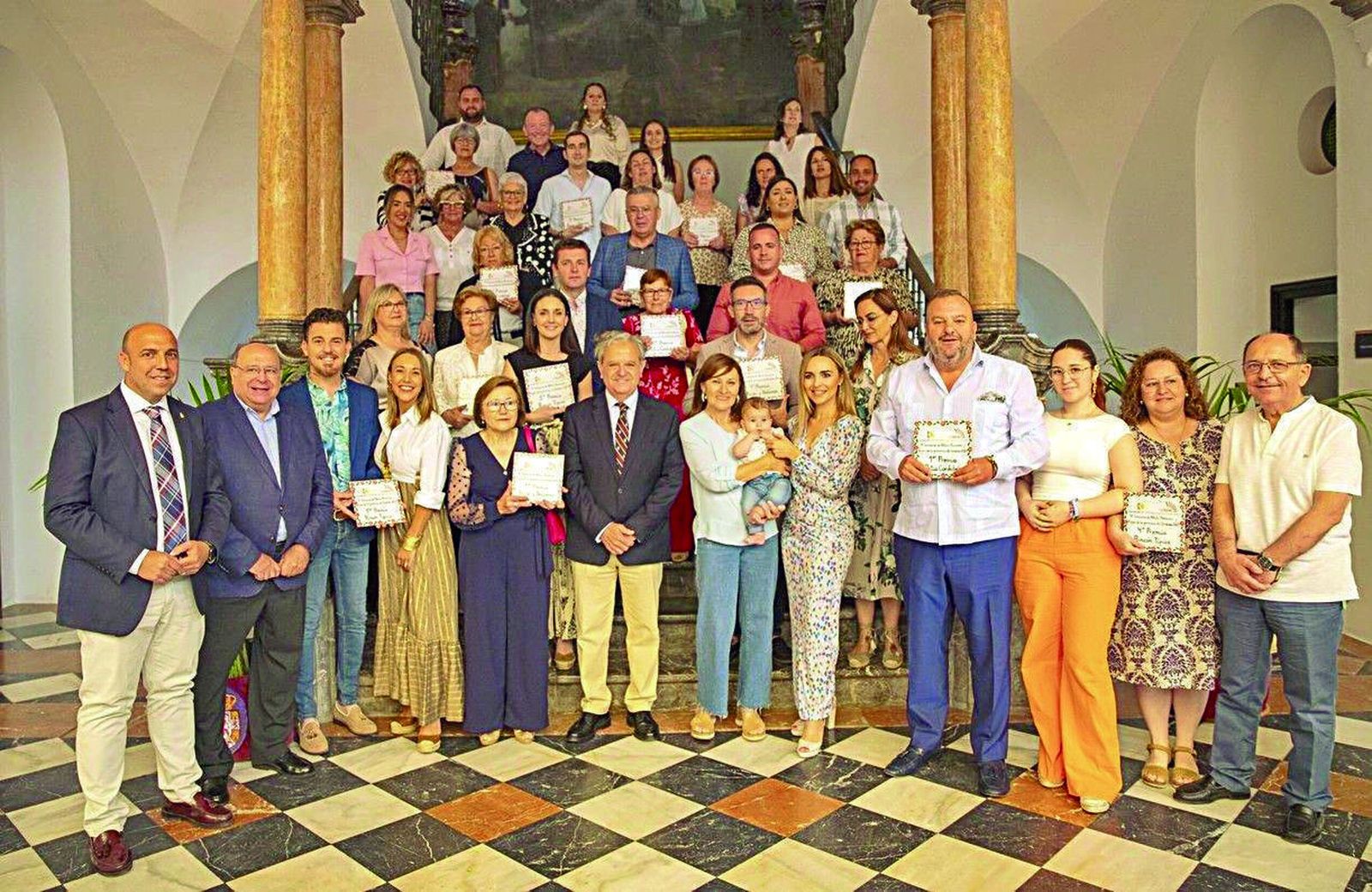 Foto de familia de la entrega de los premios del certamen provincial de 2024