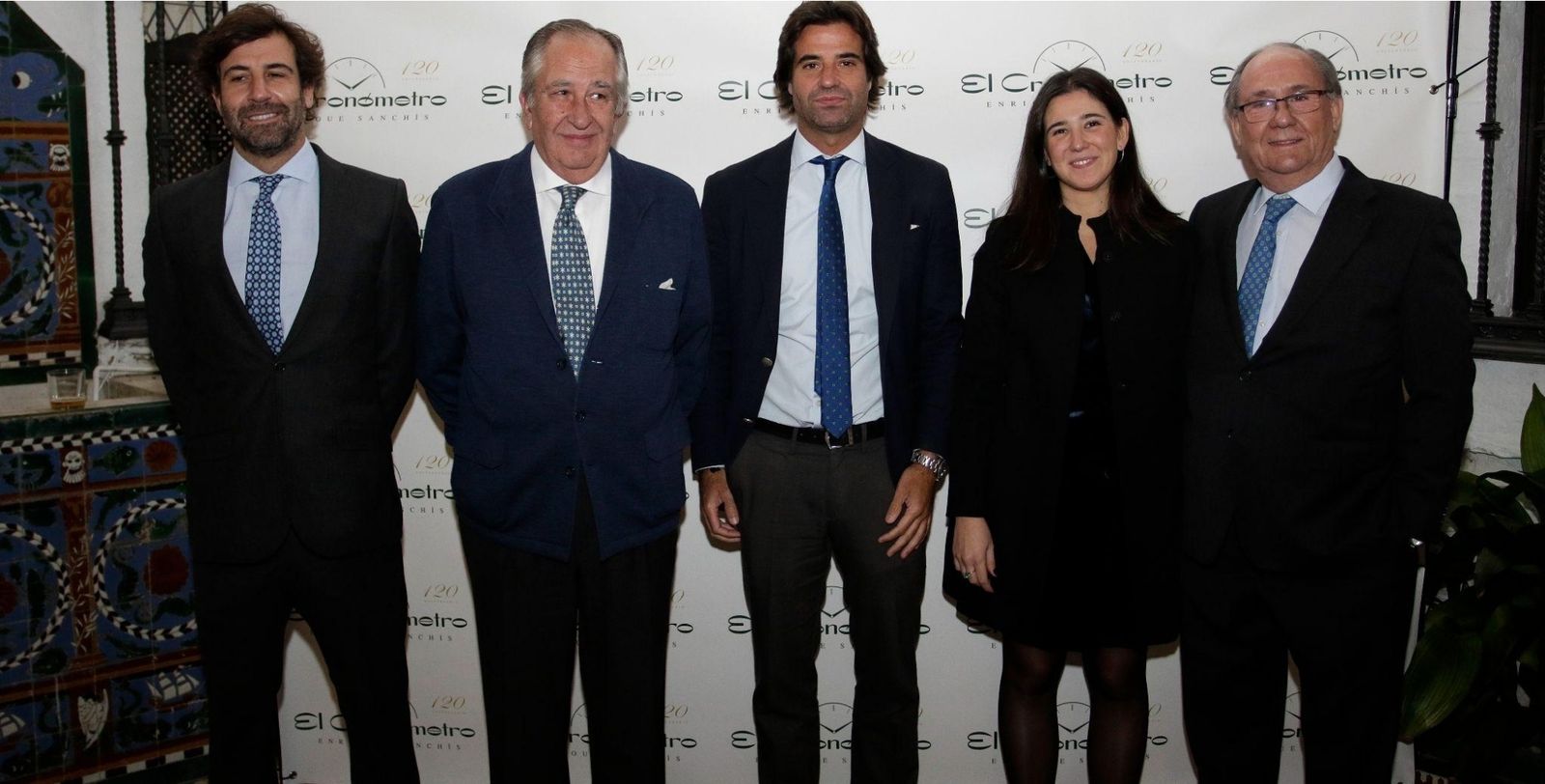 Los propietarios de El Cronómetro en el evento de aniversario.
