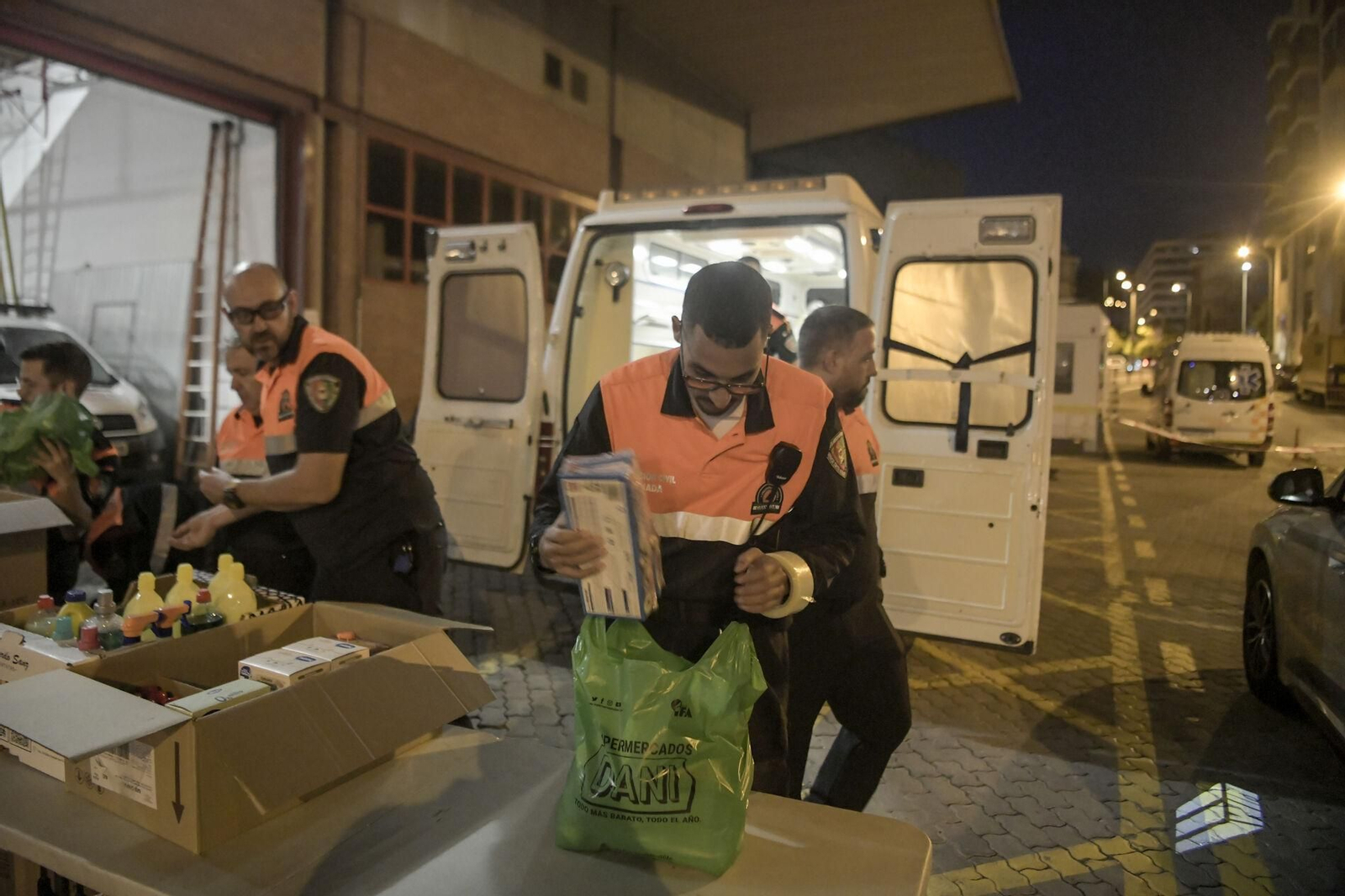 Galería | Granada se entrega a los afectados por la DANA de Valencia con recogidas solidarias