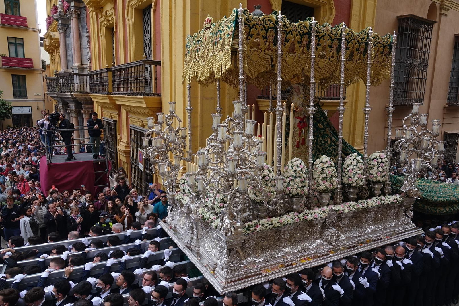Las fotos de Estudiantes, en el Lunes Santo de Málaga