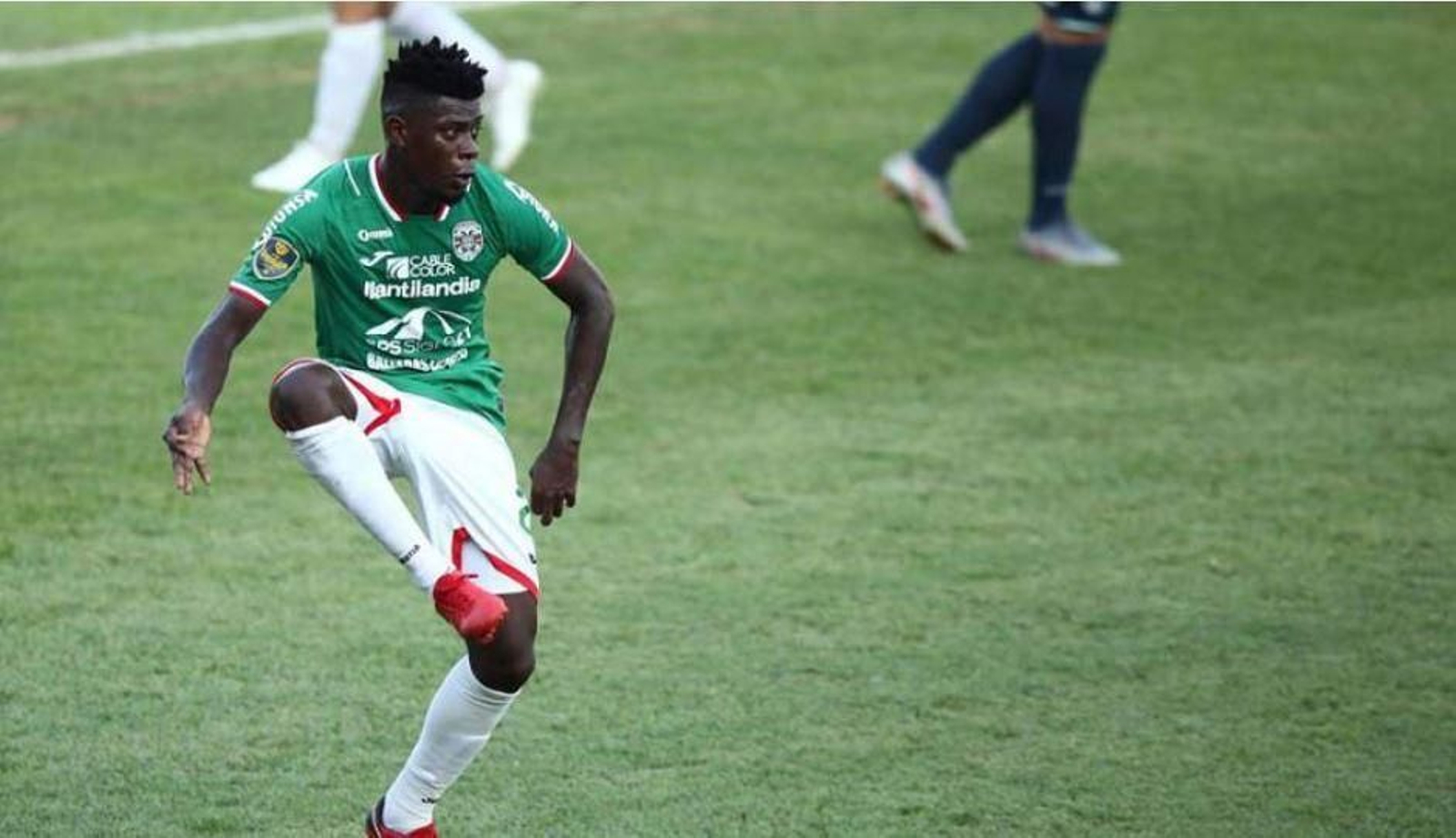 El central hondureño Bryan Barrios, con el Marathón