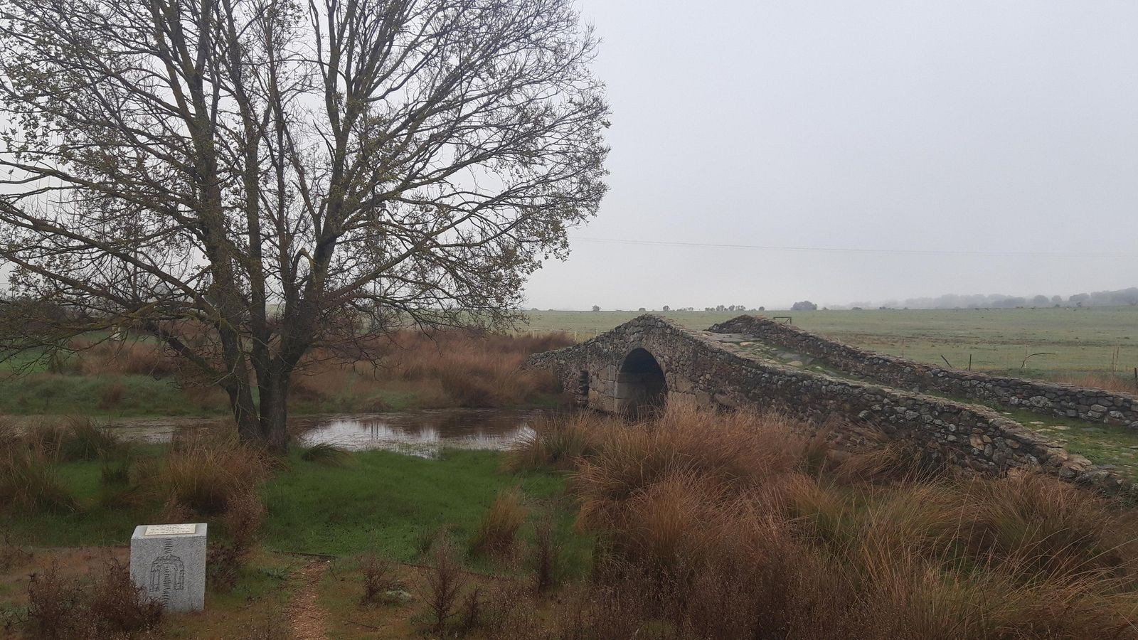 El Puente de Santiago de Bencáliz, sobre el Arroyo de la Zafra