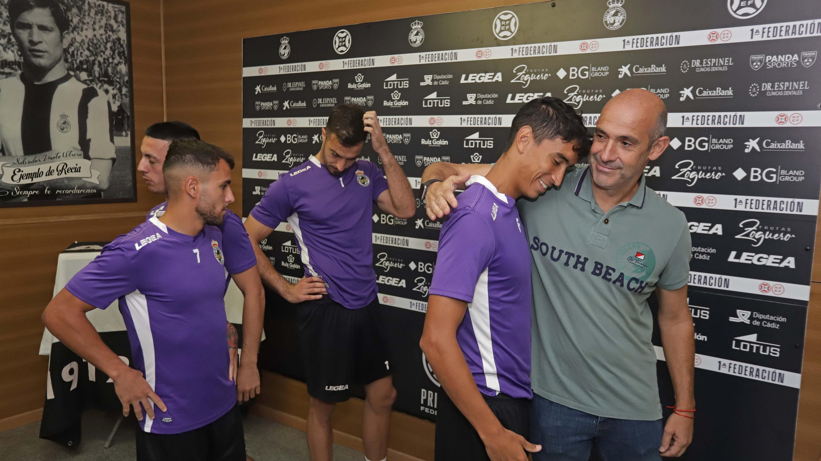 Fotos del cambio de entrenador en la Balona