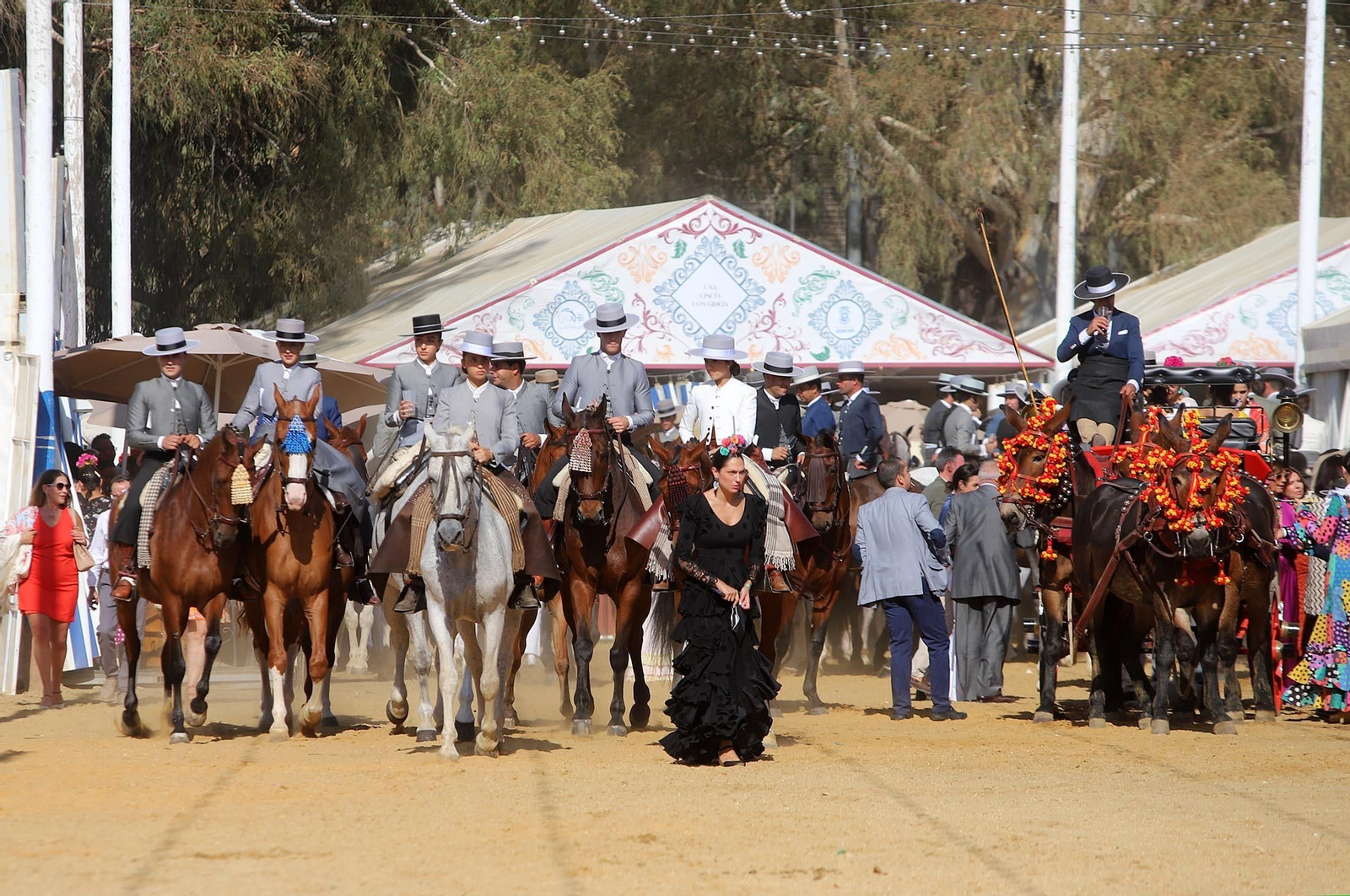 Feria del Caballo 2023: Imágenes del ambiente en la tarde del sábado