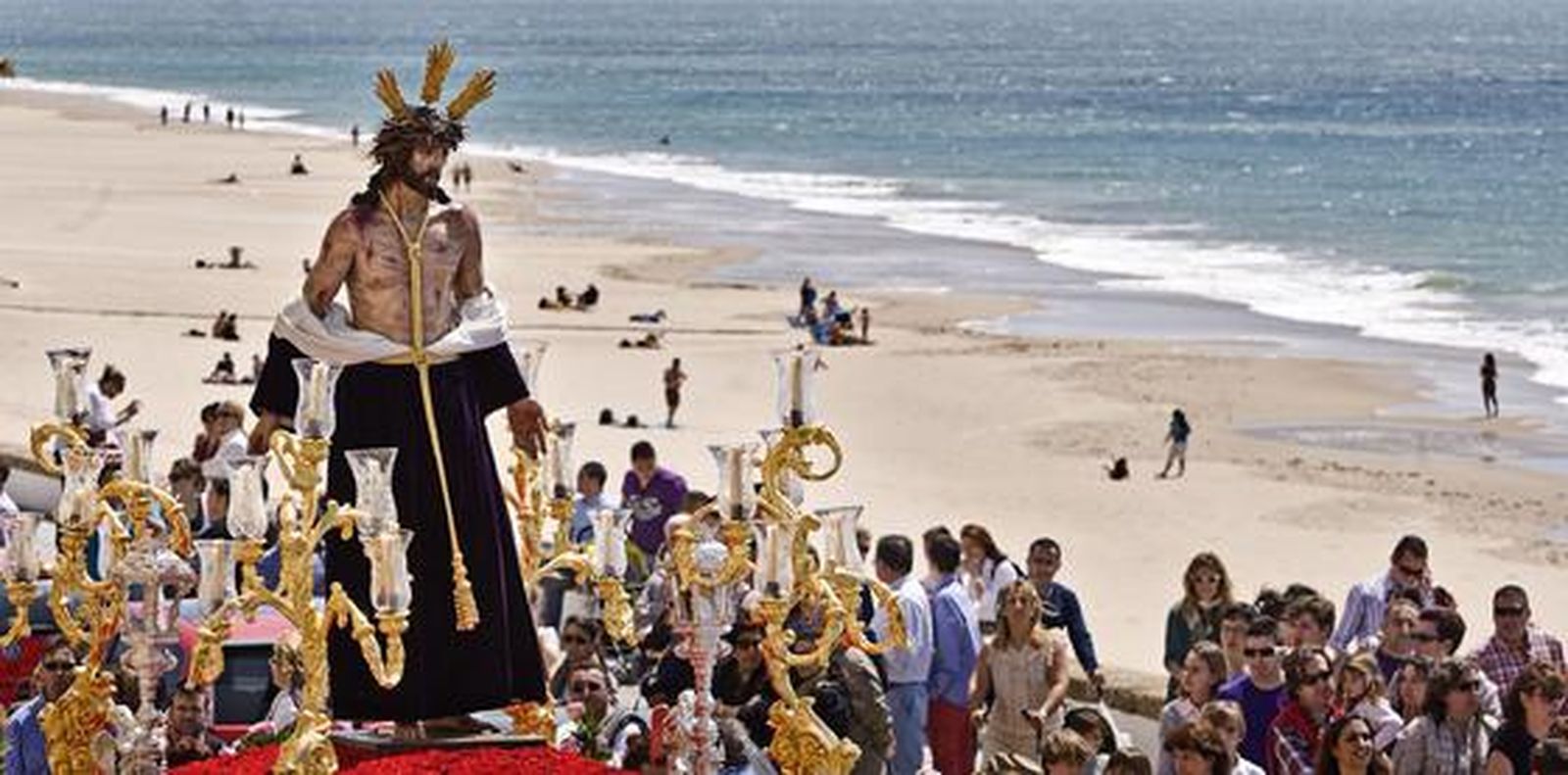 Salida procesional de Jesús Despojado. 

Foto: Julio Gonzalez