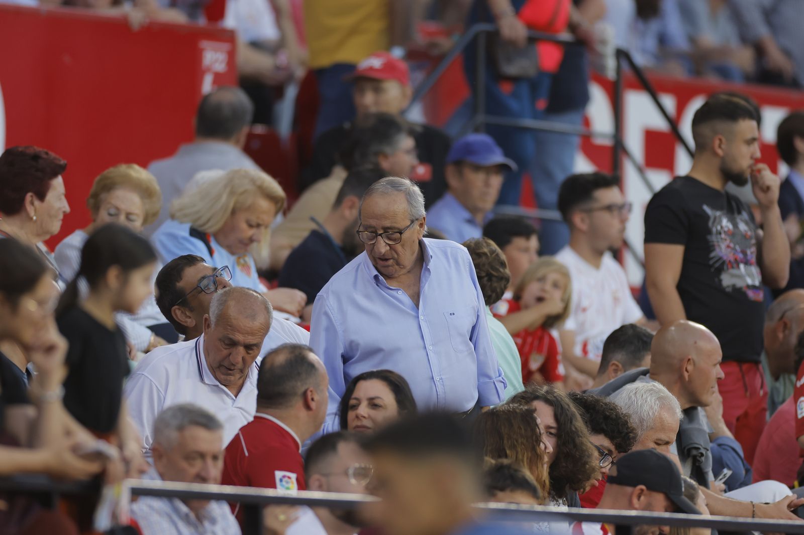 Búscate en las fotos del Sevilla -Villarreal