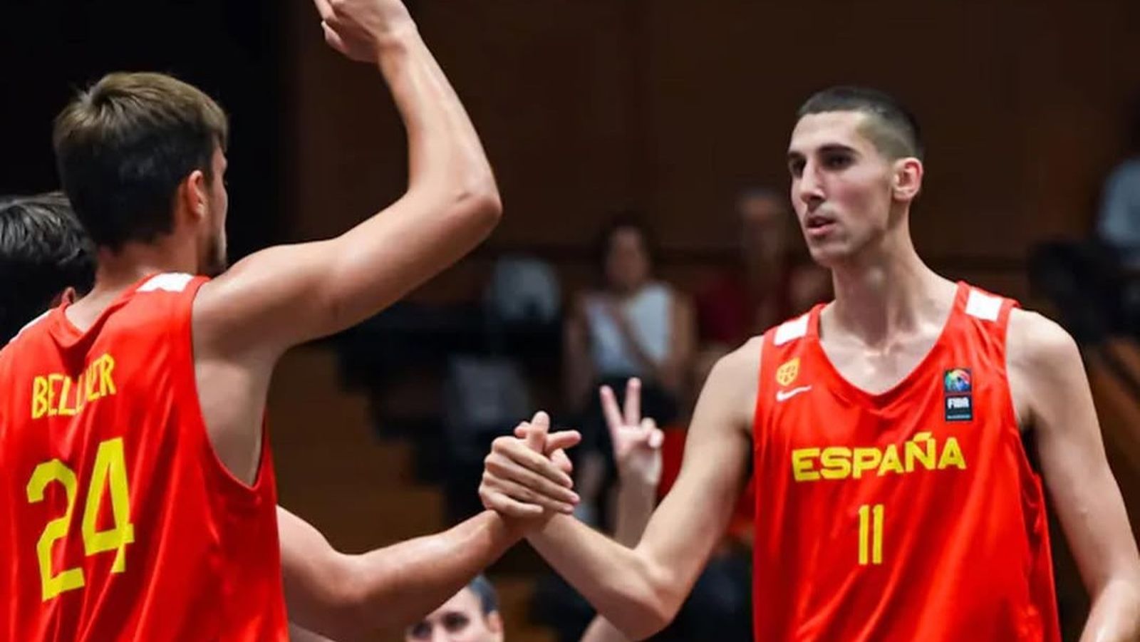 Rubén Salas, en una convocatoria con las categorías inferiores de España.