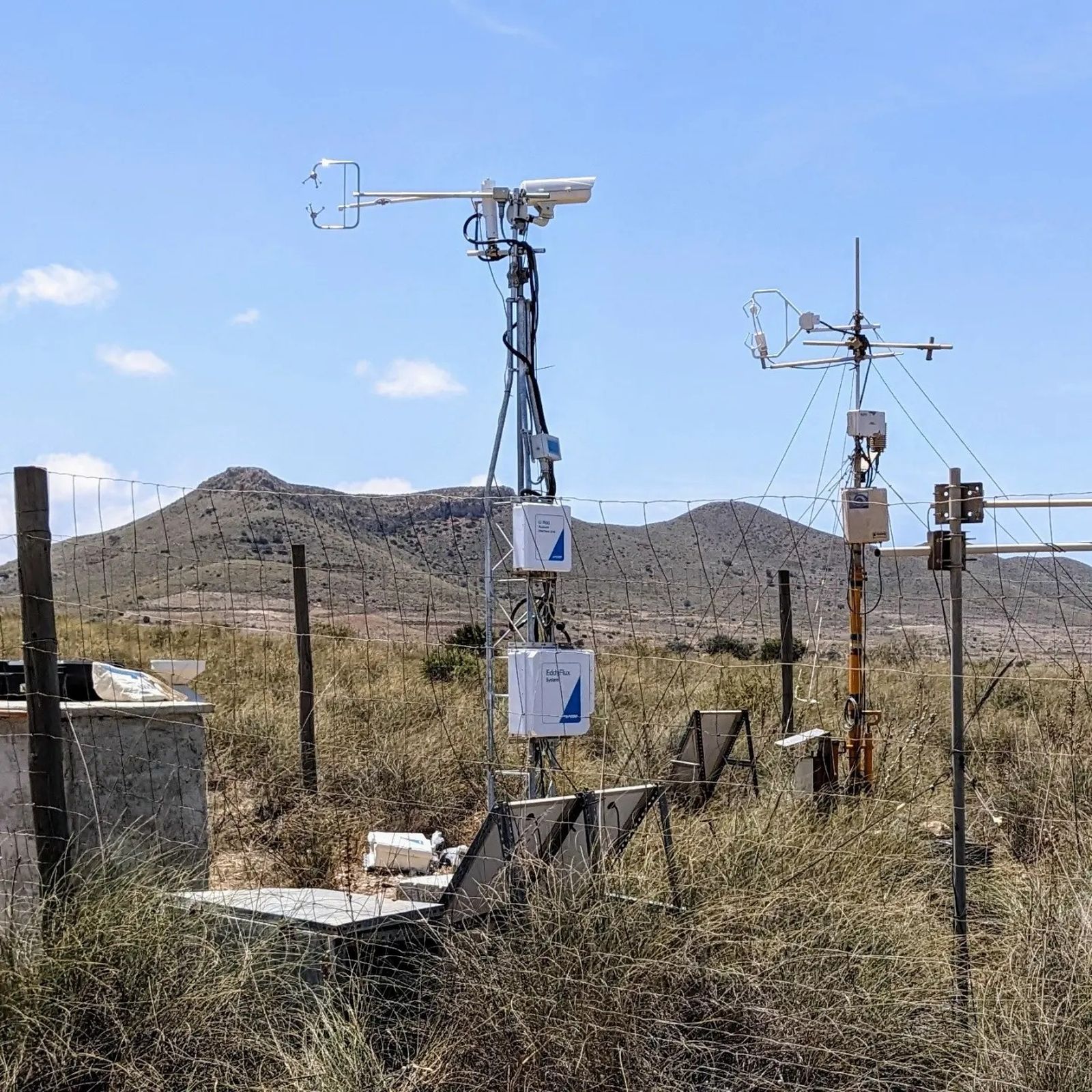 La ‘Estación Balsa Blanca’ instalada en Cabo de Gata apuesta directamente por el estudio del clima de la provincia.