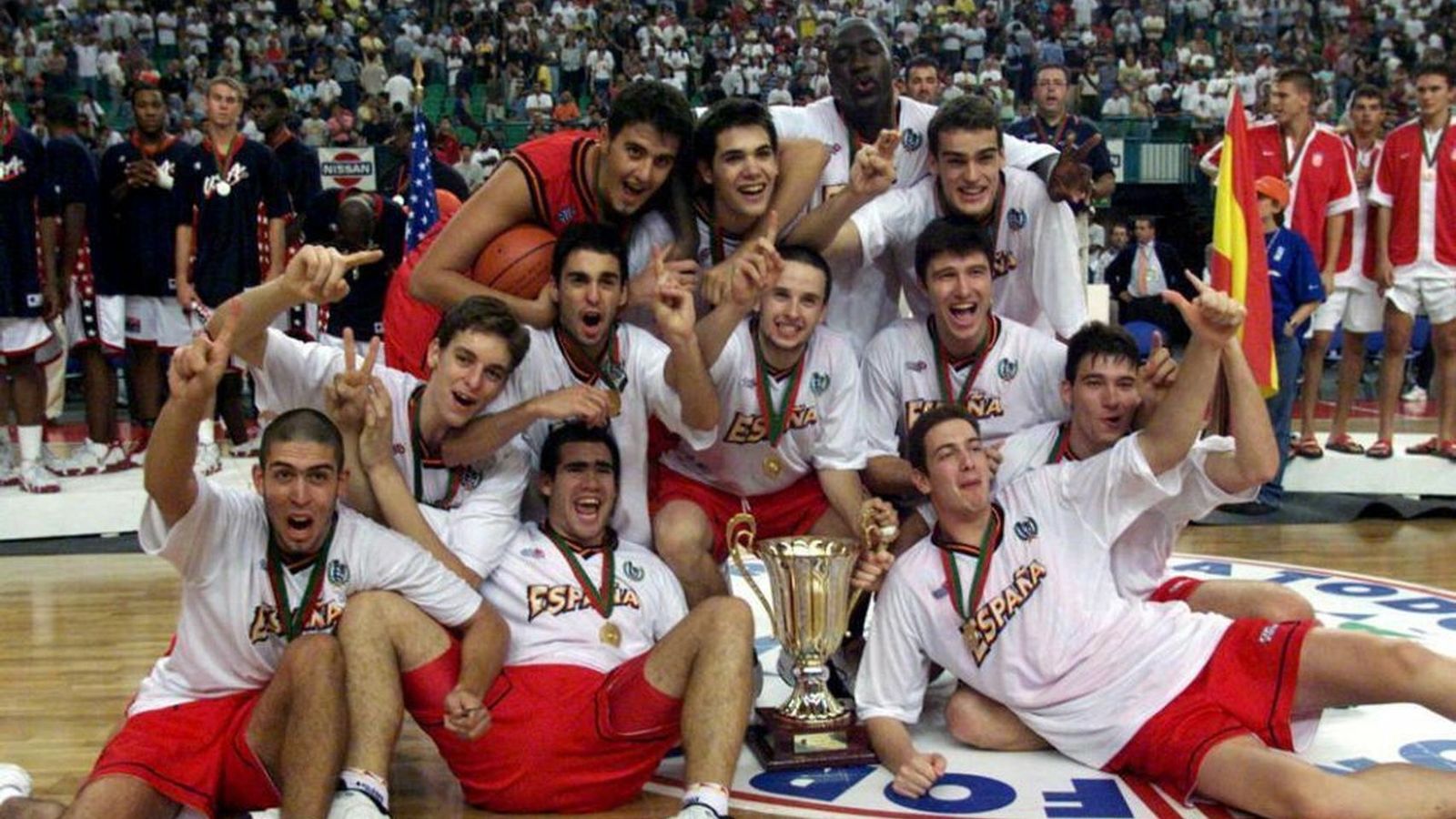 Un instante de la celebración del oro de Lisboa 99.