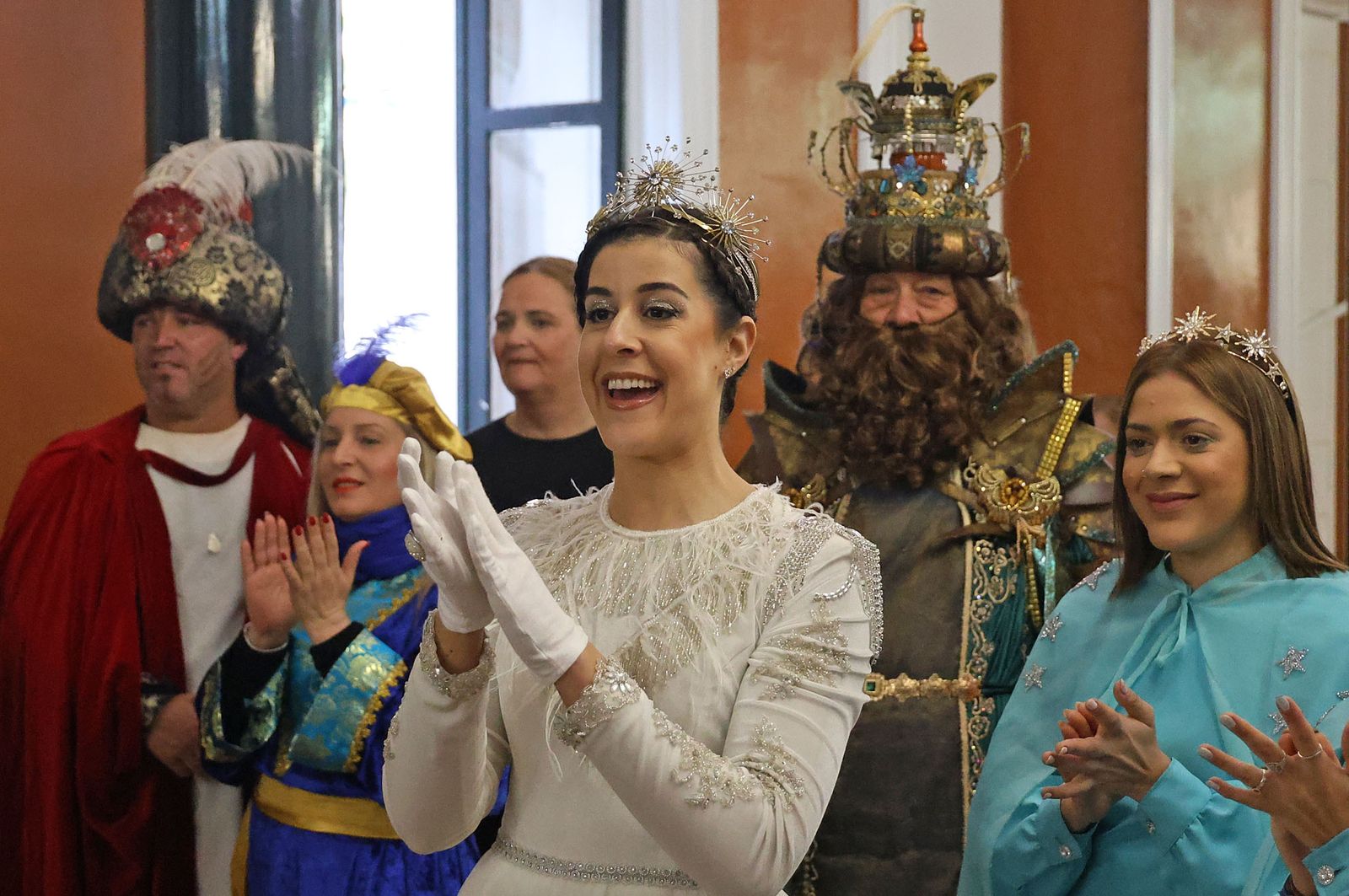 Reyes Magos de Huelva 2025: Imágenes de la visita a la Residencia María Nazaret