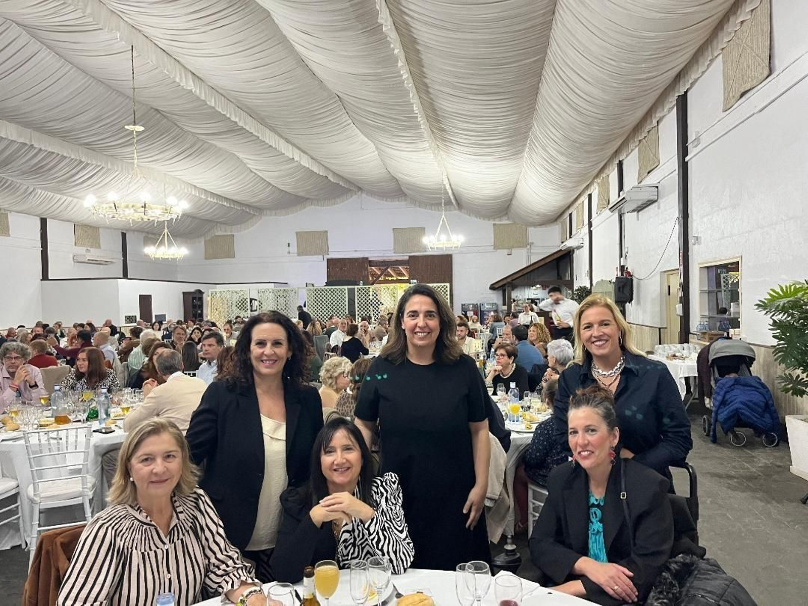 Ascensión Hita, Ana Bertón, Malu del Río, Carmen Sánchez, Eva Pajares y Nuria Álvarez.