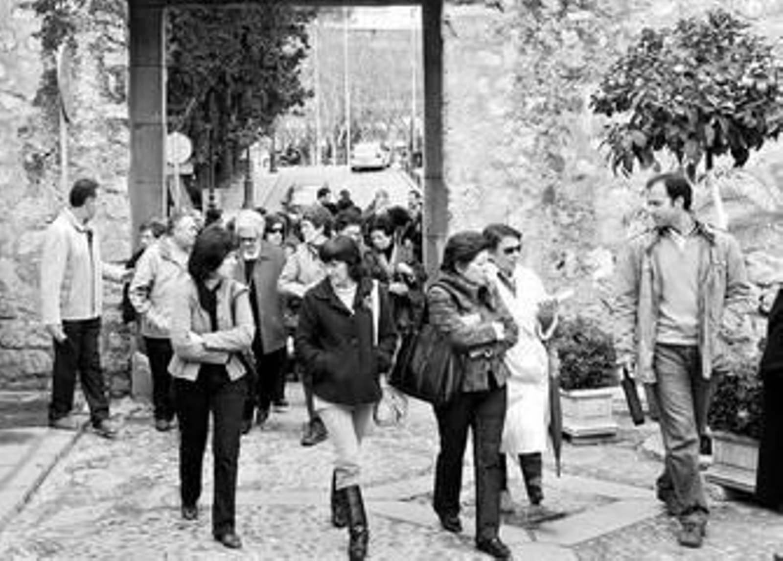 Algunos de los participantes en la ruta guiada por el Casco Histórico de la ciudad, ayer.