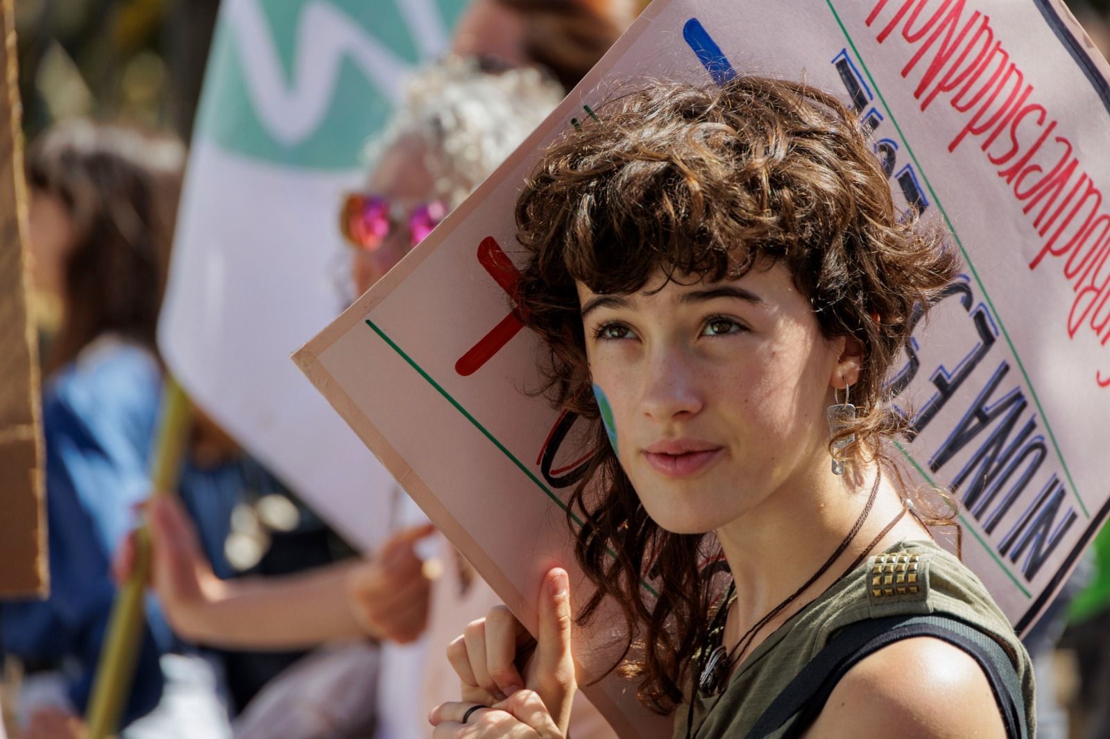 Miles de personas se manifiestan en Cádiz por la Educación Pública, la Sanidad y el Clima