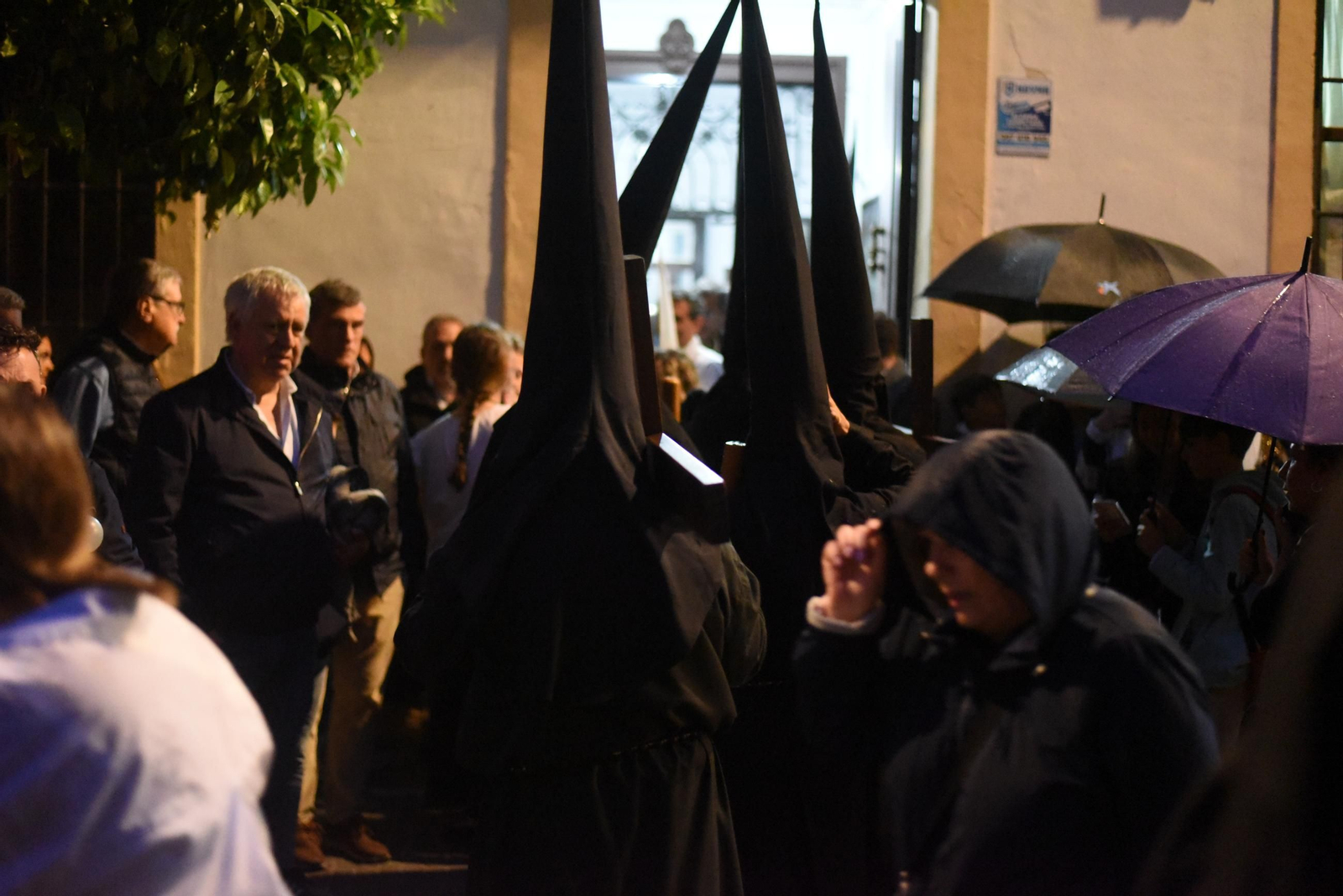 Las imágenes de la hermandad del Vía Crucis el Lunes Santo en Córdoba