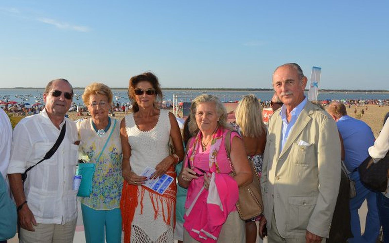 Pedro Parias, Maitana Bustillo, Carmen Barbadillo y los marqueses de Villarreal de Burriel.

Foto: Ignacio Casas de Ciria