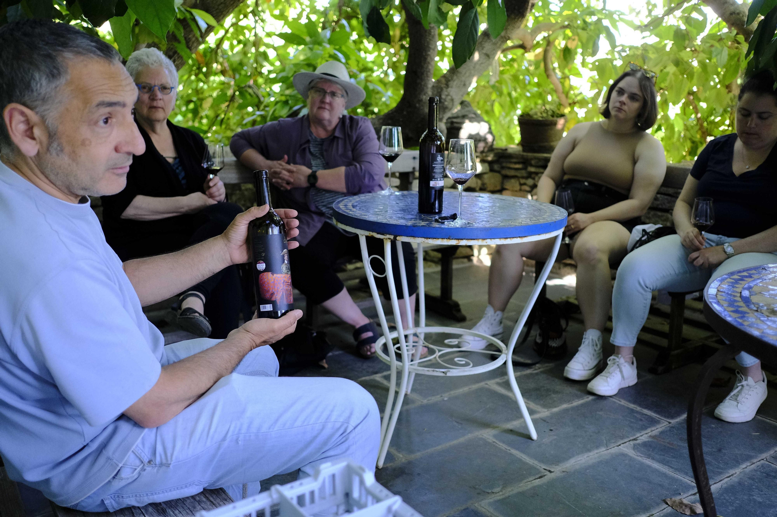 El regreso del turismo extranjero a las bodegas rondeñas, en fotos