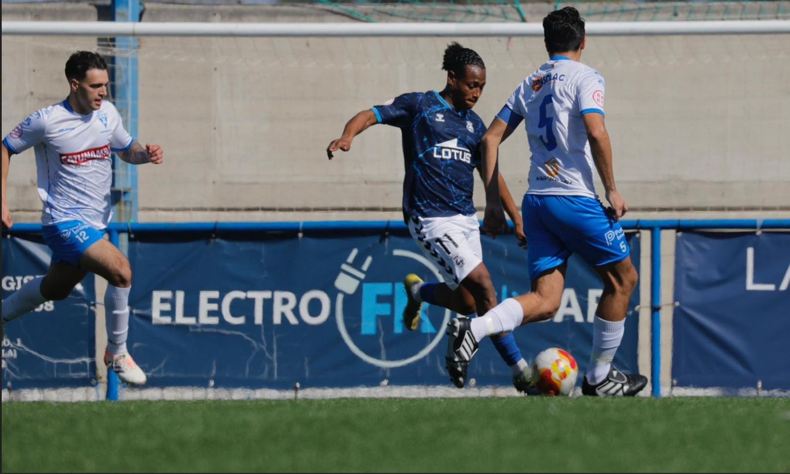 Las fotos del Castilleja-Balona de Tercera Federación (1-1)