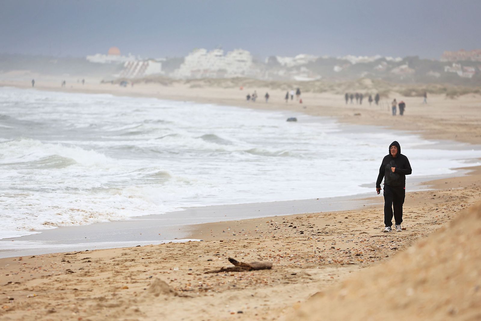 Las fotografías del primer día del años en las playas de Huelva