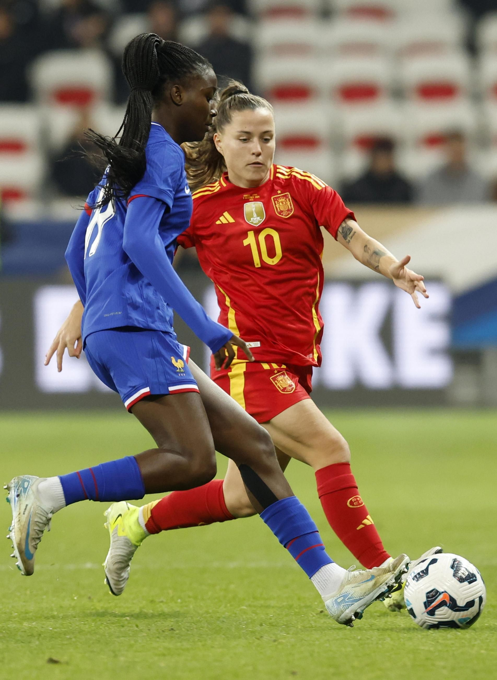 Las fotos de la exhibición de España femenina en Francia