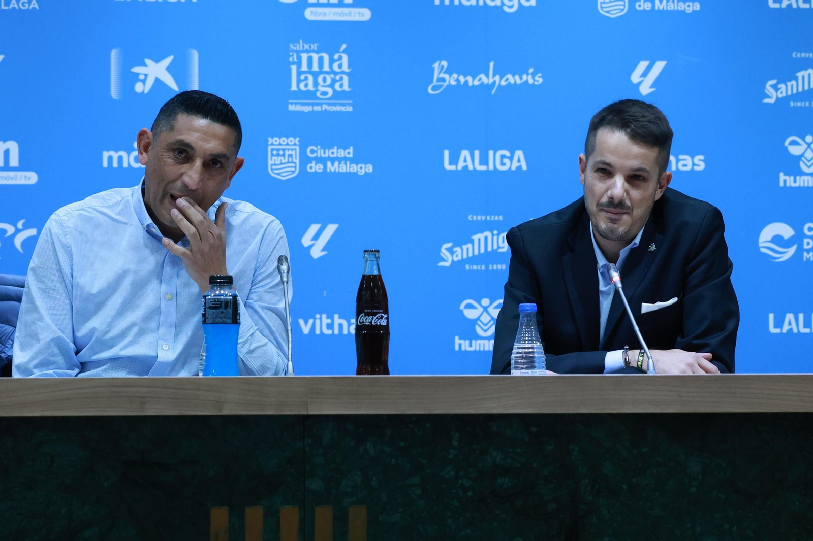 Basti: La presentación de su libro en La Rosaleda, en fotos