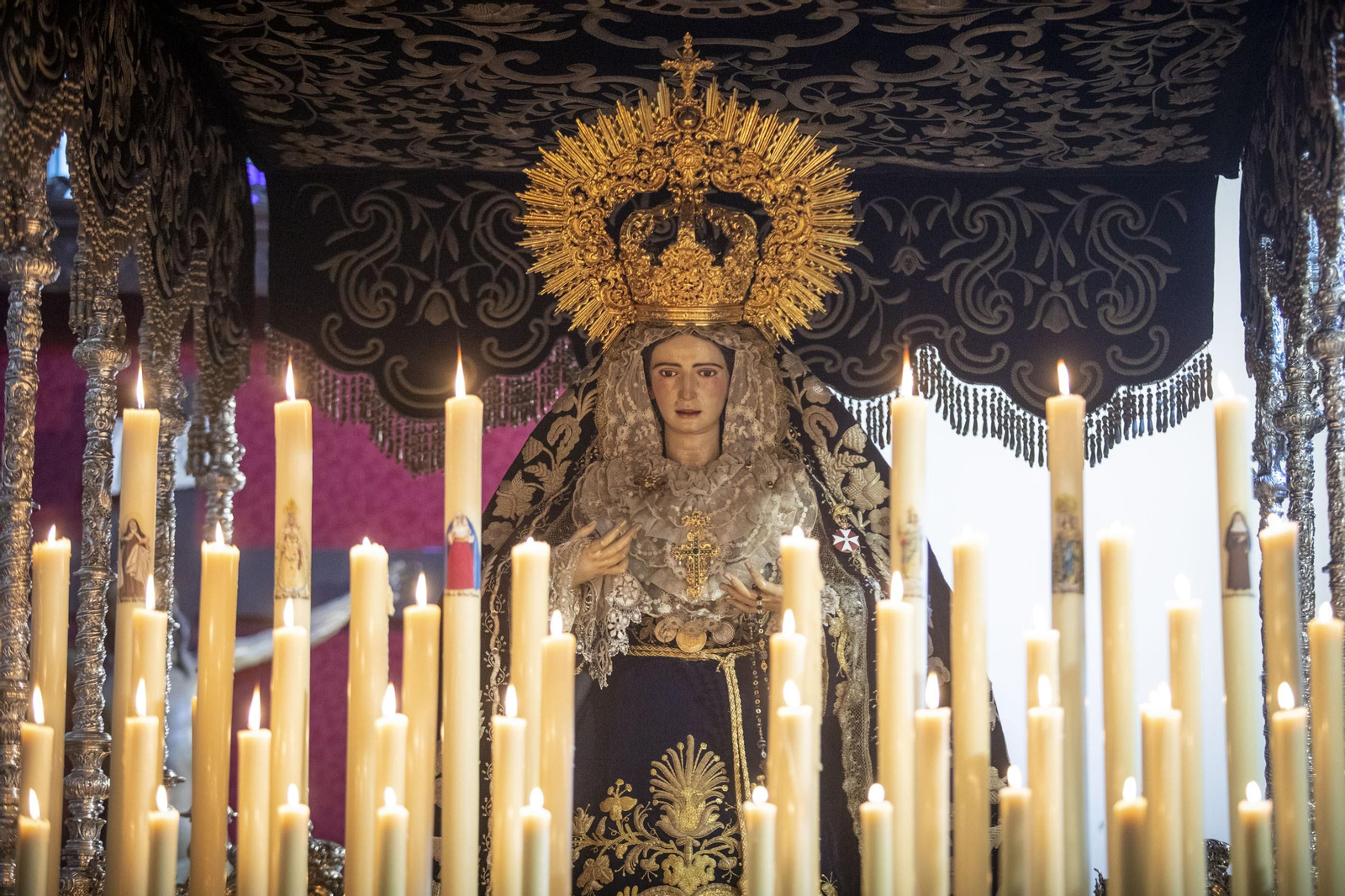 Las imágenes de la cofradía de Vera-Cruz en la Semana Santa de Cádiz 2022