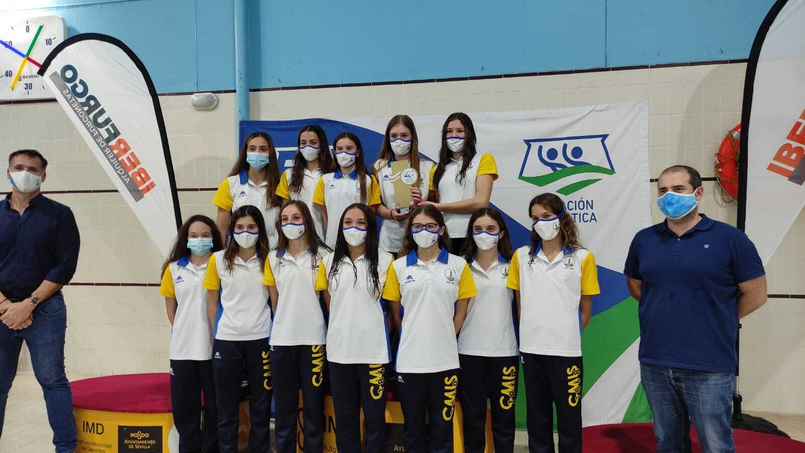 El equipo del Círculo Mercantil, campeón infantil de Andalucía.