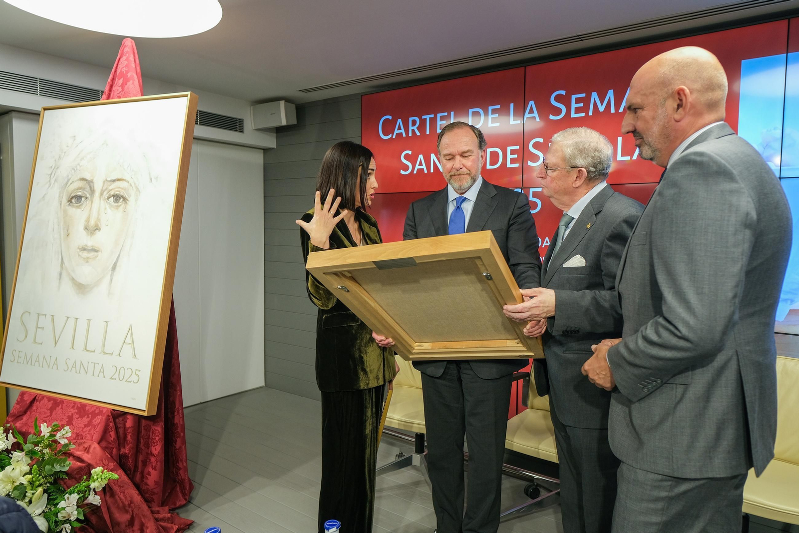 Las fotos del cartel de la Semana Santa de Sevilla 2025