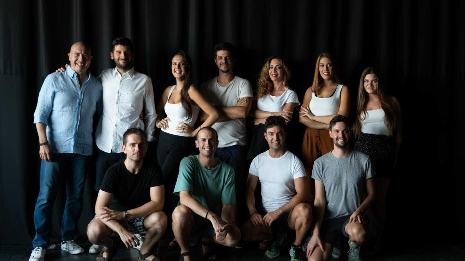 El equipo artístico y creativo del espectáculo producido por la compañía andaluza.