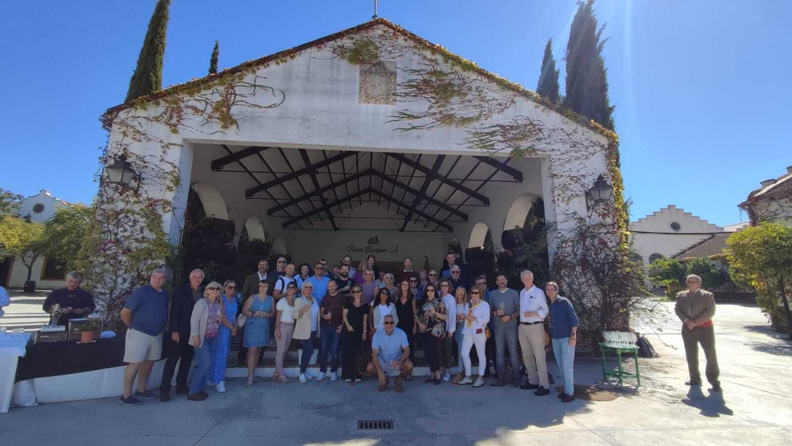 El grupo británico de agencias de viaje Élite Travel, en Pérez-Barquero.