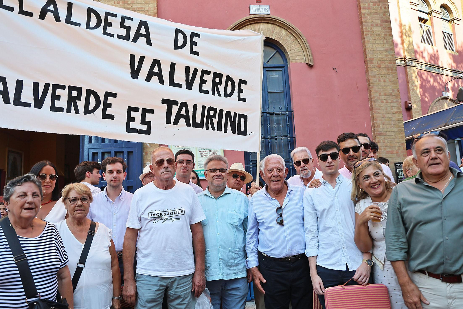 Colombinas 2025: Ambiente en la corrida de toros del viernes 1 de agosto en Huelva