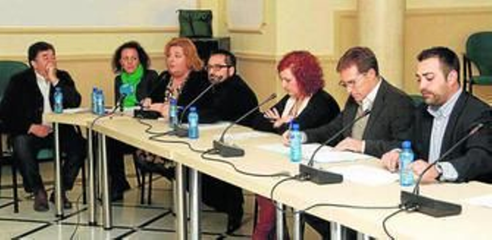 La alcaldesa de Alfacar no da la cara y se ausenta del pleno de su dimisión