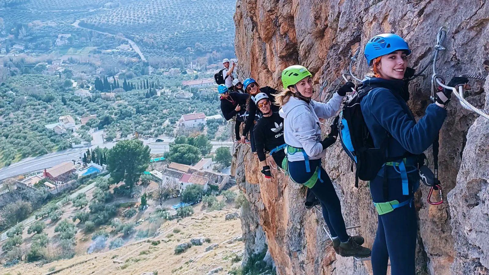 Los corredores de la San Antón podrás disfrutar de descuentos para hacer la vía ferrata de Fuente de la Peña los días 15 y 18 de enero.