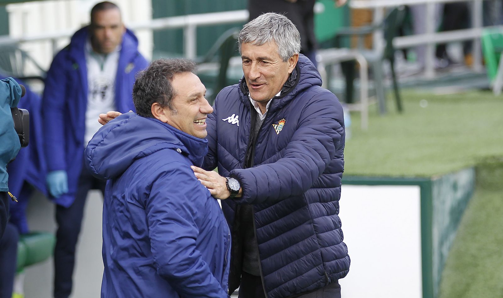 Setién saluda al entrenador del Girona