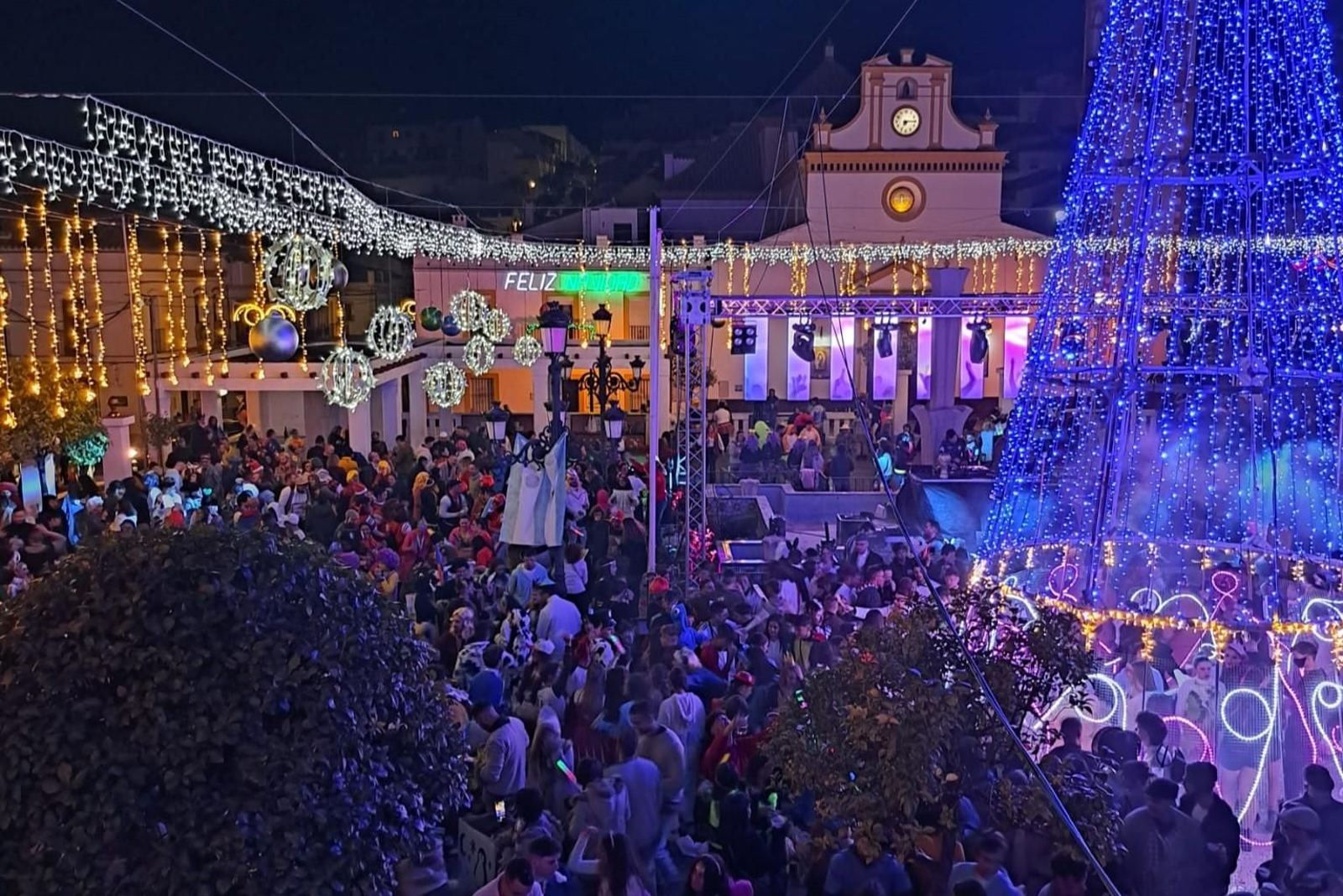 Ambiente festivo en la Nochevieja de Prado del Rey