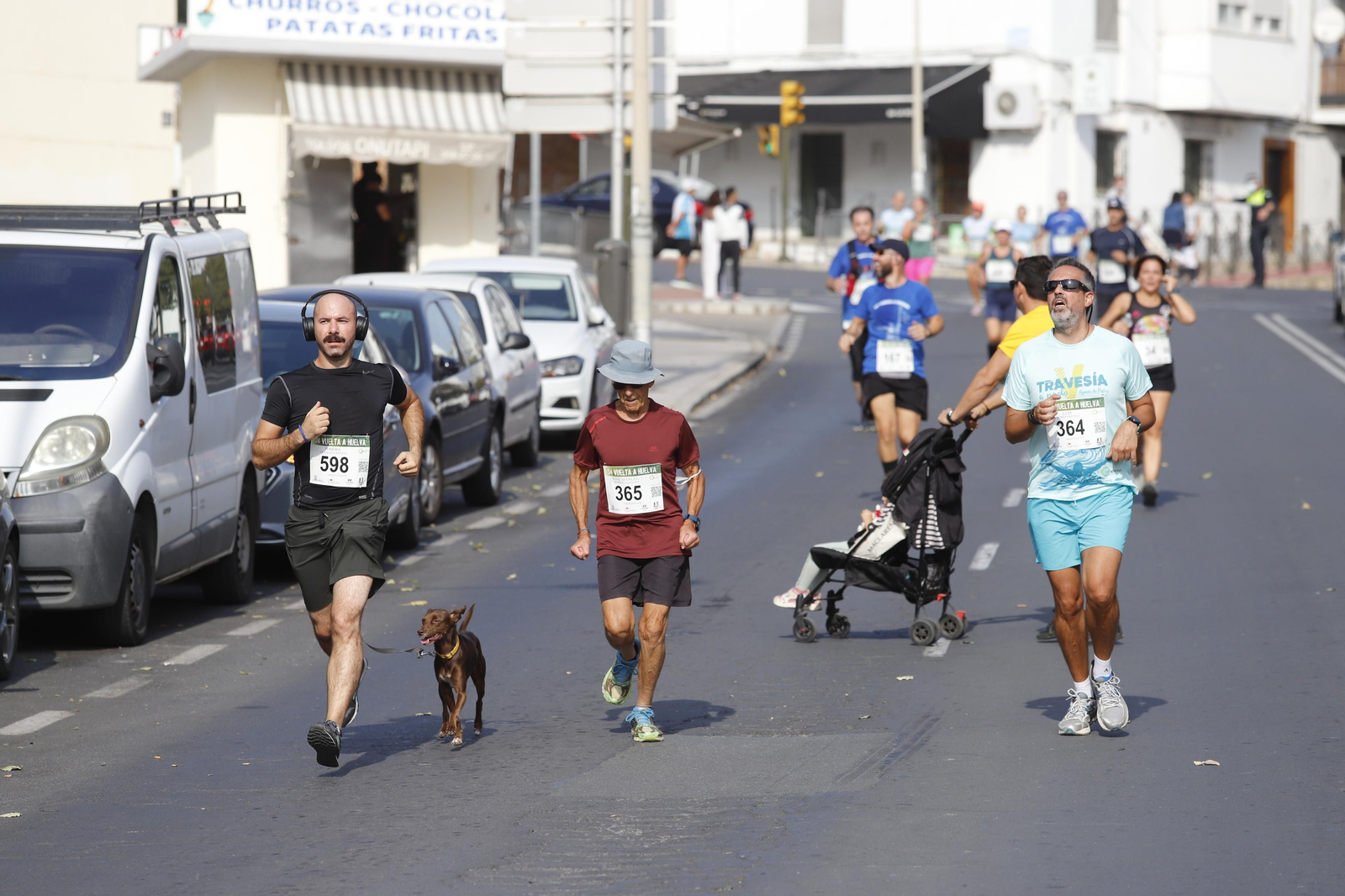 Las imágenes de la vuelta a Huelva de atletismo