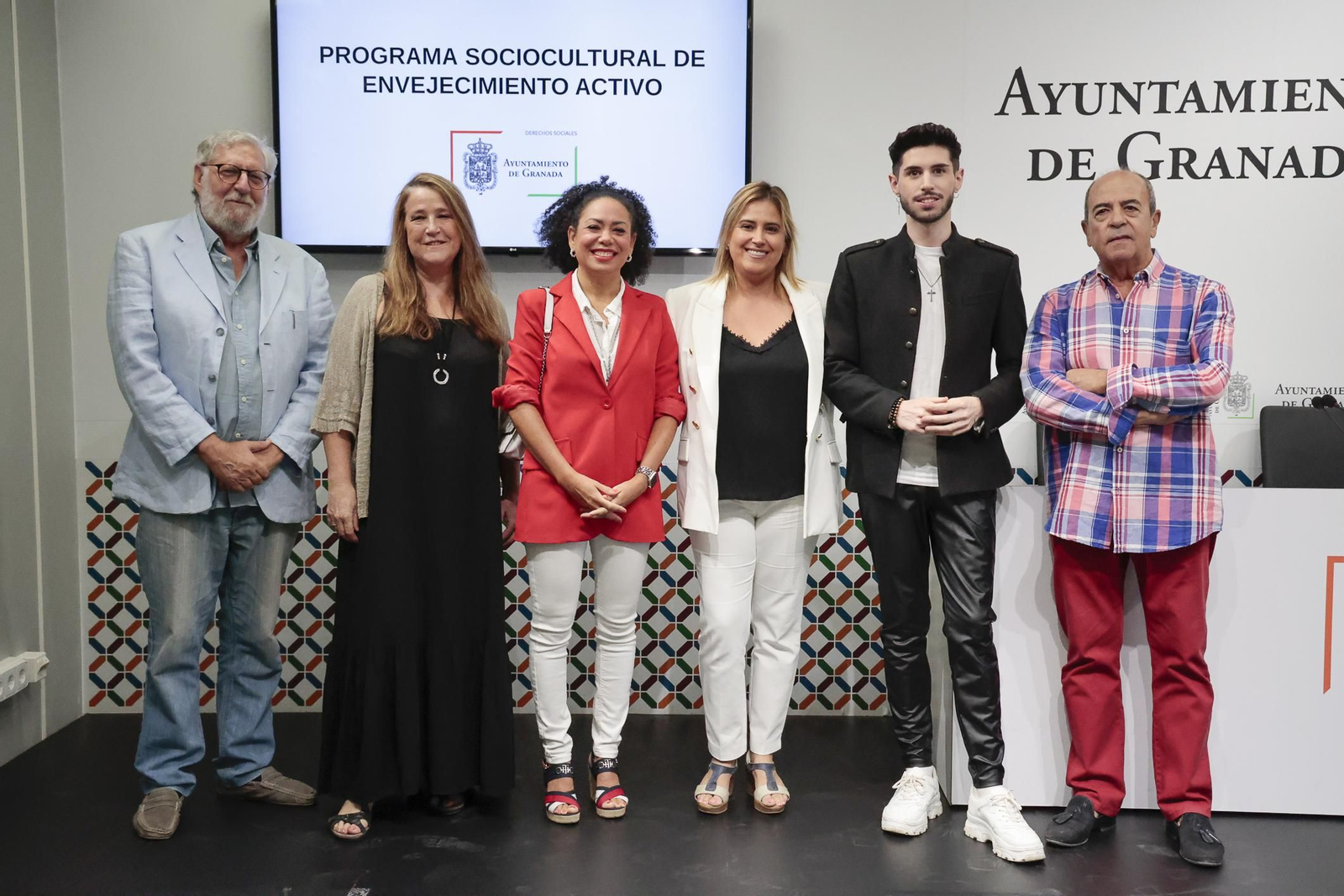 Granada restablece la normalidad en los talleres de envejecimiento activo: 800 plazas para 21 propuestas